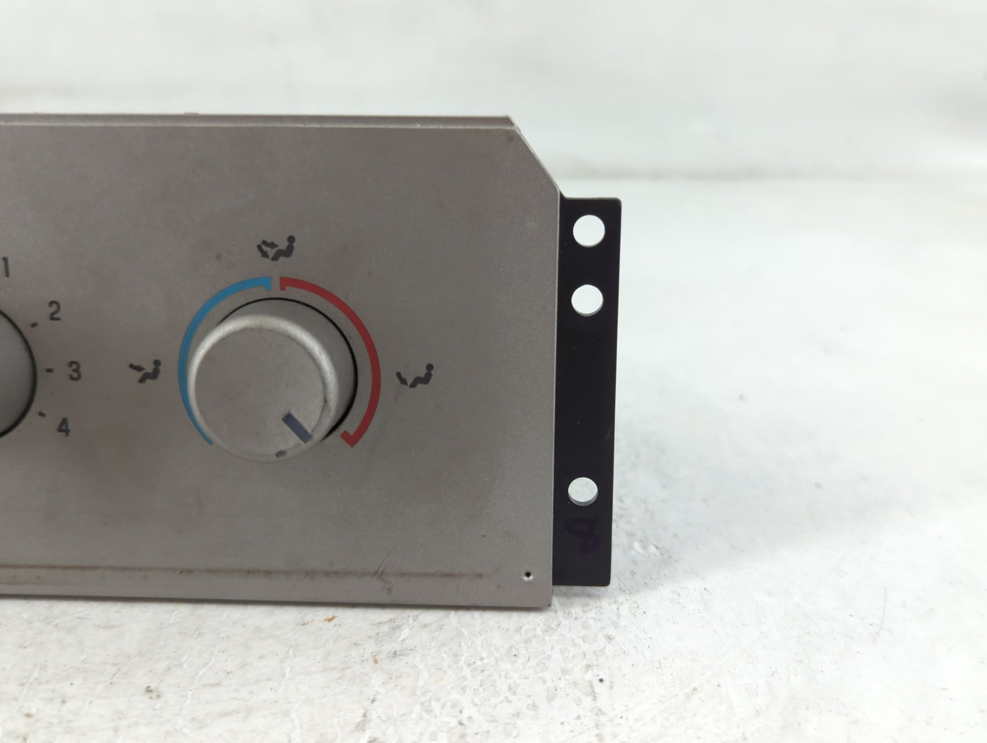 2008 Lincoln Navigator Climate Control Module Temperature AC/Heater Replacement P/N:8L74-19980-AB Fits OEM Used Auto Parts -