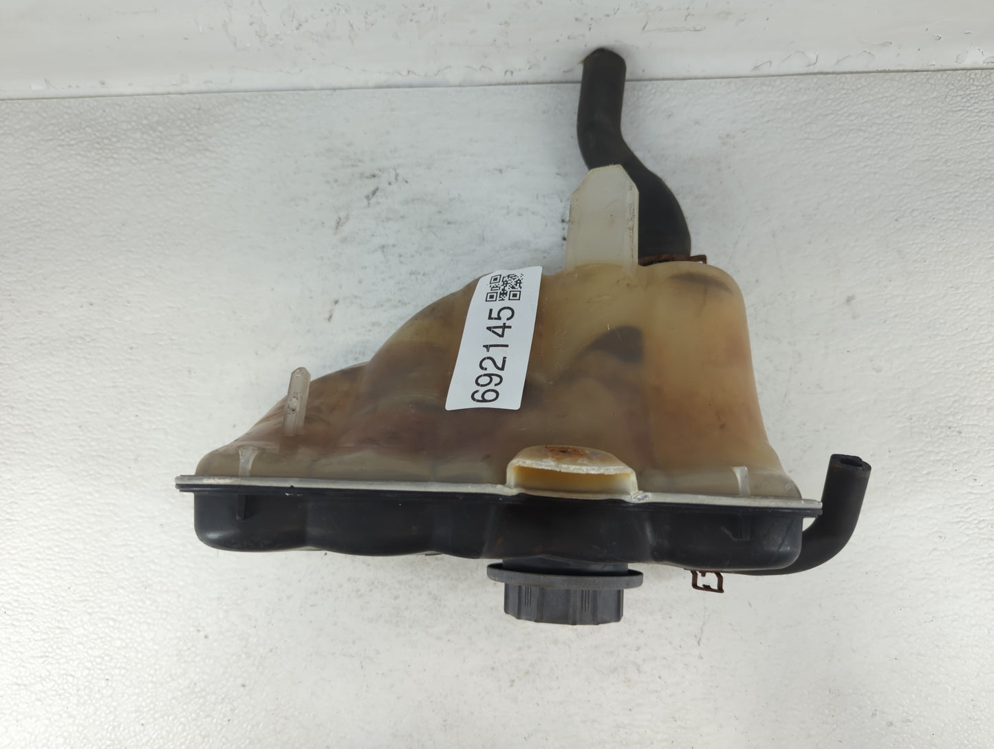 2003 Lincoln Town Car Radiator Coolant Overflow Expansion Tank Bottle 692145 - Oemusedautoparts1.com