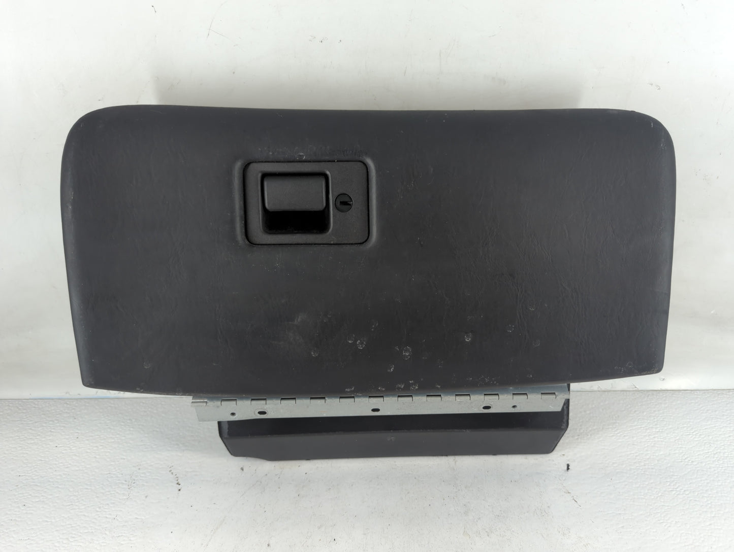 2008 Lincoln Town Car Passenger Glove Box Door Storage Compartment - Oemusedautoparts1.com