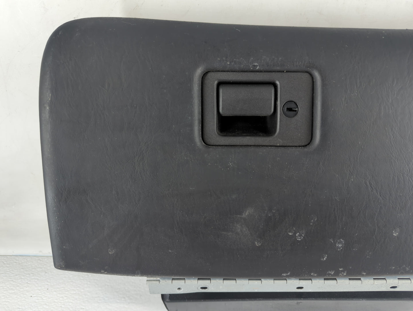 2008 Lincoln Town Car Passenger Glove Box Door Storage Compartment - Oemusedautoparts1.com