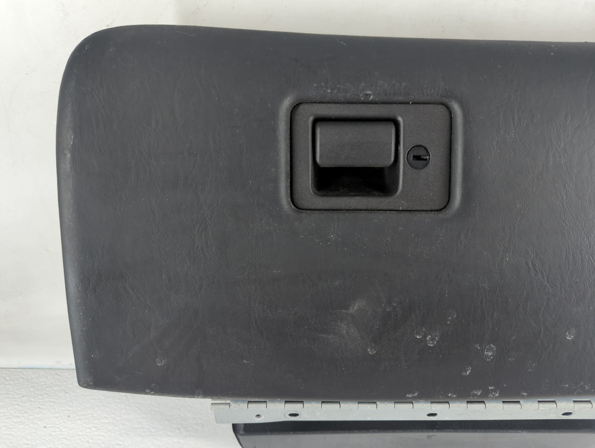 2008 Lincoln Town Car Passenger Glove Box Door Storage Compartment - Oemusedautoparts1.com