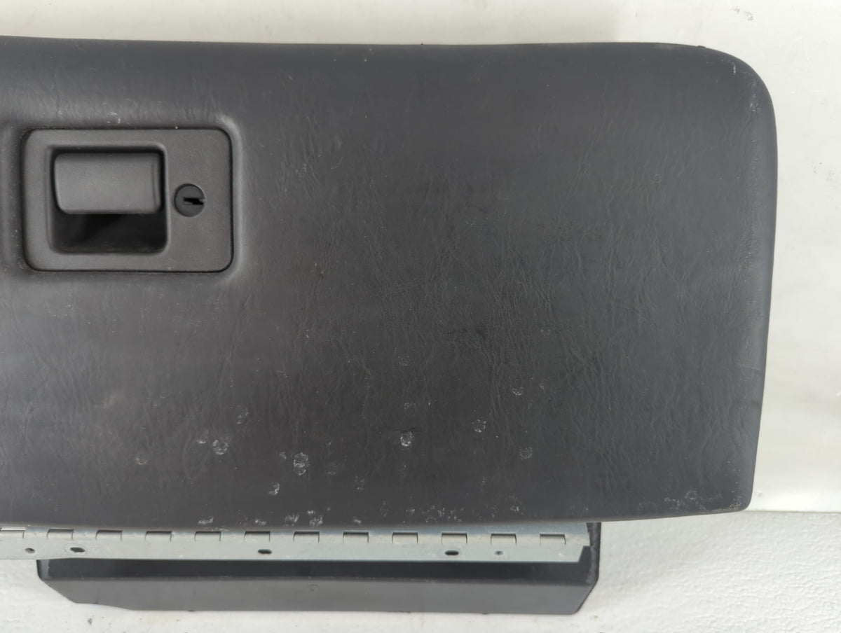 2008 Lincoln Town Car Passenger Glove Box Door Storage Compartment - Oemusedautoparts1.com