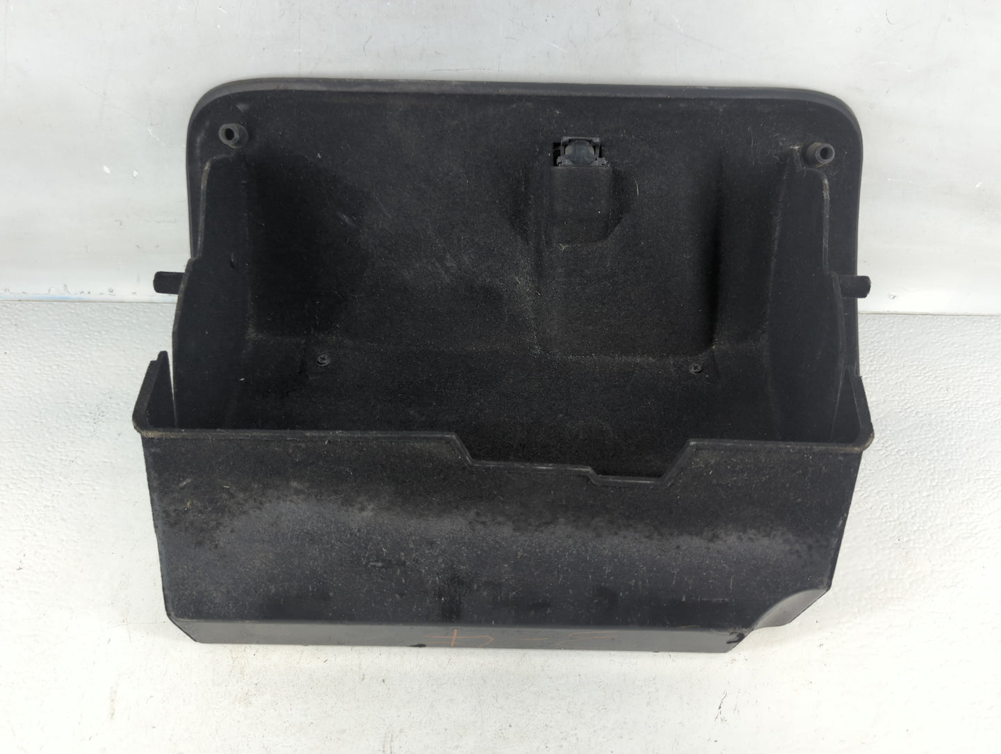 2008 Lincoln Town Car Passenger Glove Box Door Storage Compartment - Oemusedautoparts1.com