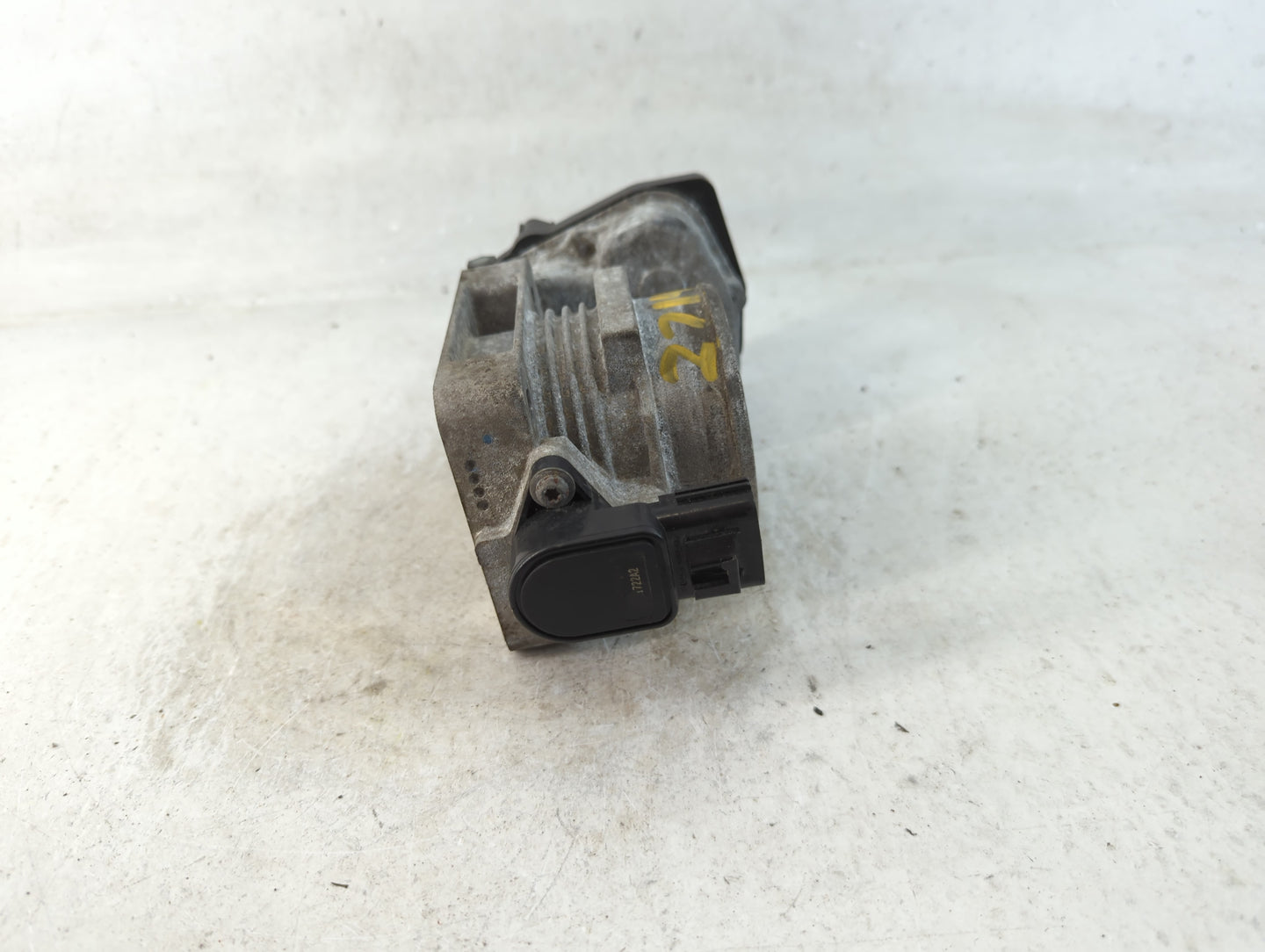2005-2011 Lincoln Town Car Throttle Body P/N:022508 3 EE01A 9W7E-AA Fits OEM Used Auto Parts - Oemusedautoparts1.com