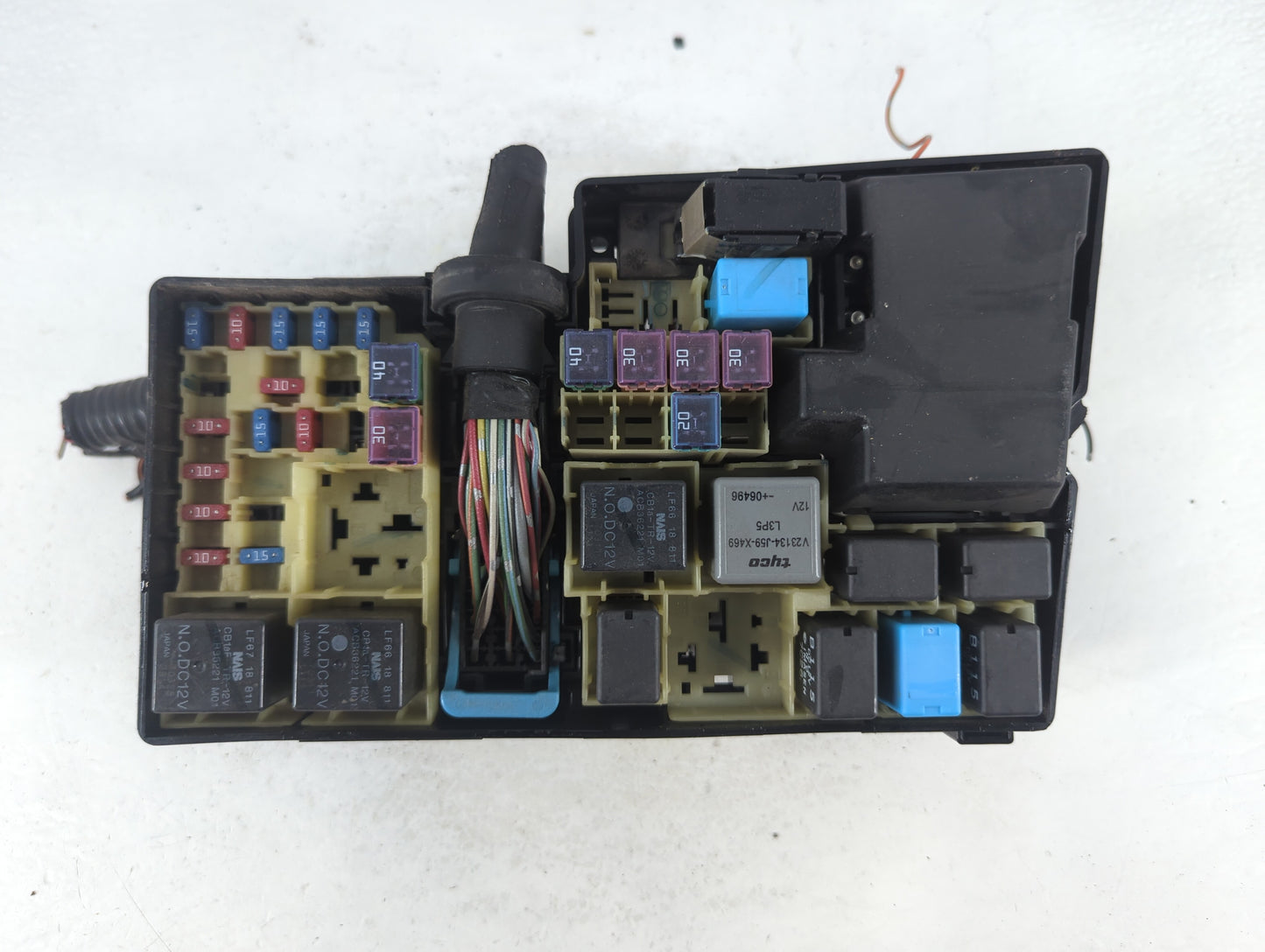 2004-2009 Mazda 3 Fusebox Fuse Box Panel Relay Module P/N:518818109 Fits Fits 2004 2005 2006 2007 2008 2009 OEM Used Auto Pa