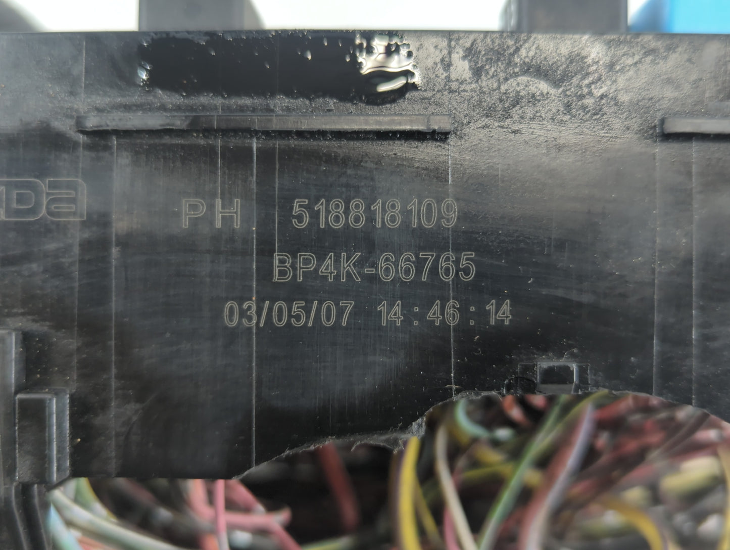 2004-2009 Mazda 3 Fusebox Fuse Box Panel Relay Module P/N:518818109 Fits Fits 2004 2005 2006 2007 2008 2009 OEM Used Auto Pa