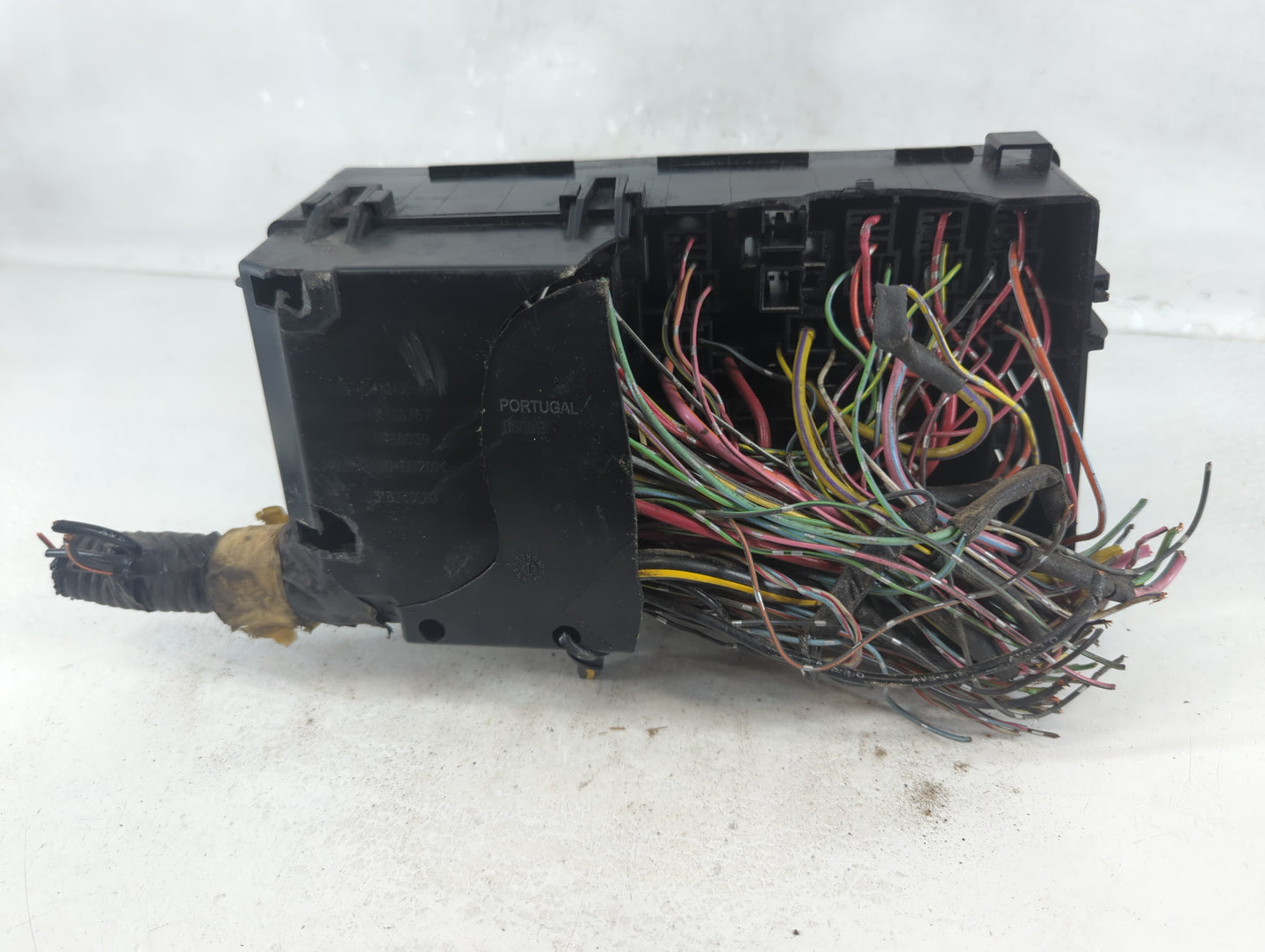 2004-2009 Mazda 3 Fusebox Fuse Box Panel Relay Module P/N:518818109 Fits Fits 2004 2005 2006 2007 2008 2009 OEM Used Auto Pa