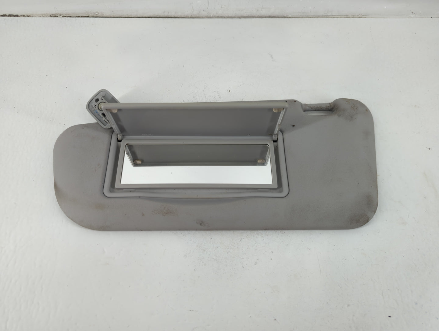 2007-2009 Mazda 3 Sun Visor Shade Replacement Passenger Right Mirror Fits Fits 2007 2008 2009 OEM Used Auto Parts - Oemuseda