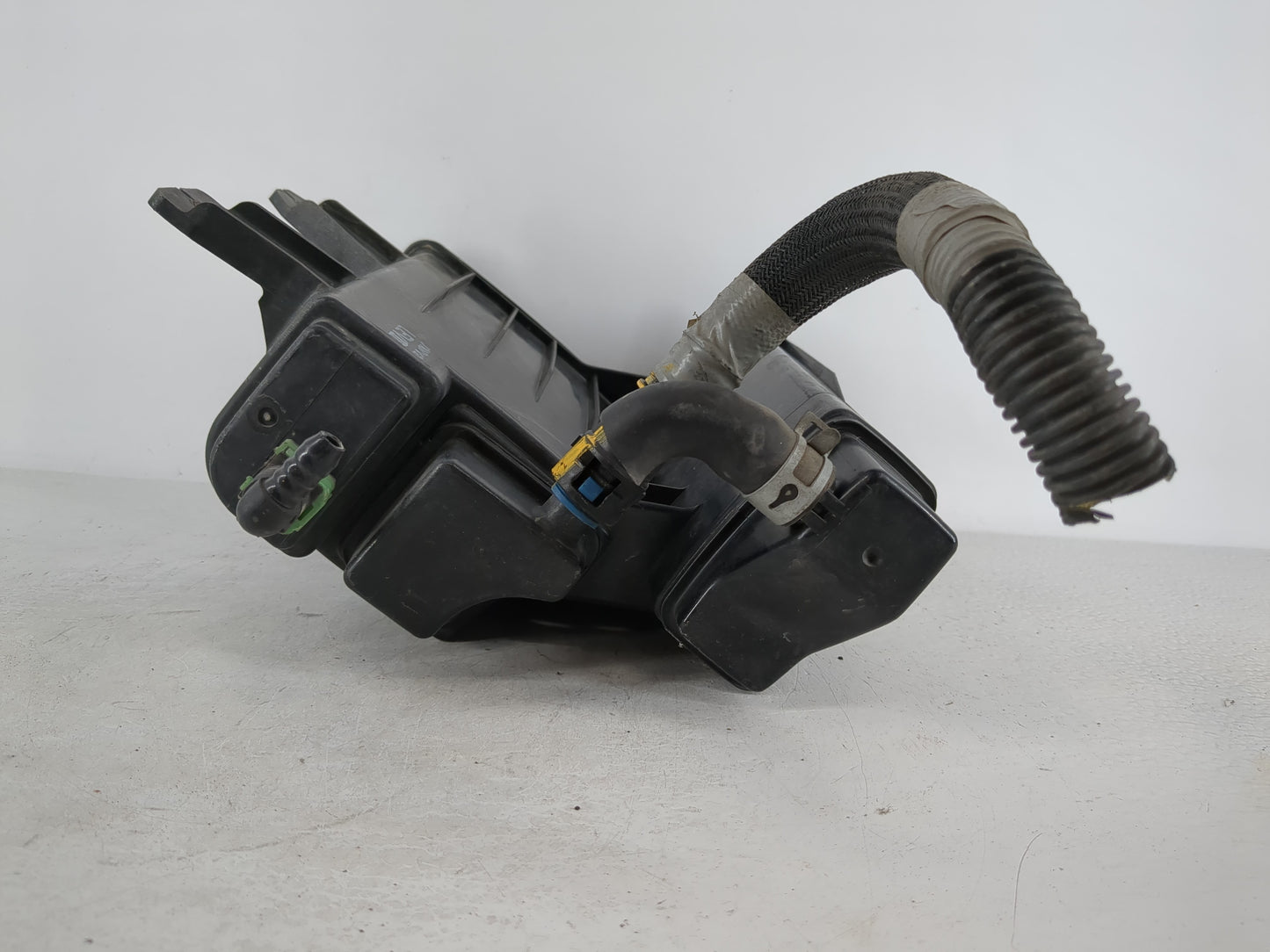 2008 Mazda 3 Fuel Vapor Charcoal Canister - Oemusedautoparts1.com