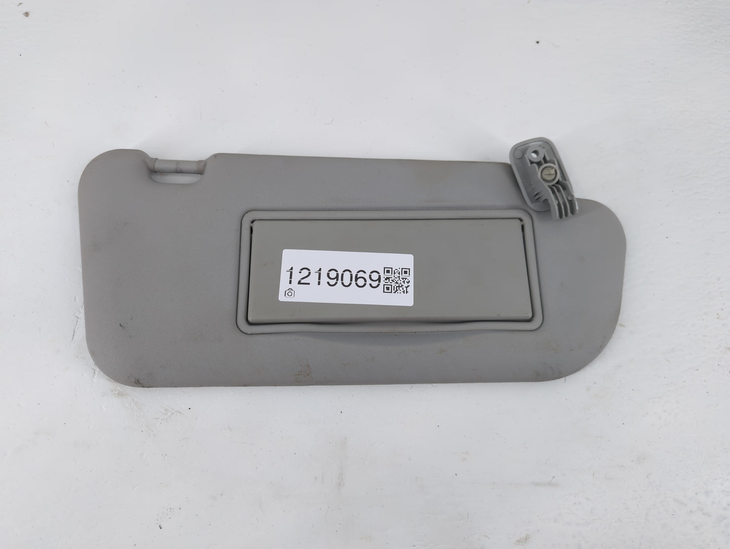 2004-2009 Mazda 3 Sun Visor Shade Replacement Passenger Right Mirror Fits Fits 2004 2005 2006 2007 2008 2009 OEM Used Auto P
