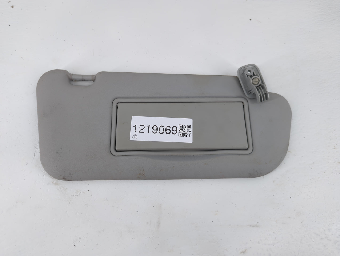 2004-2009 Mazda 3 Sun Visor Shade Replacement Passenger Right Mirror Fits Fits 2004 2005 2006 2007 2008 2009 OEM Used Auto P