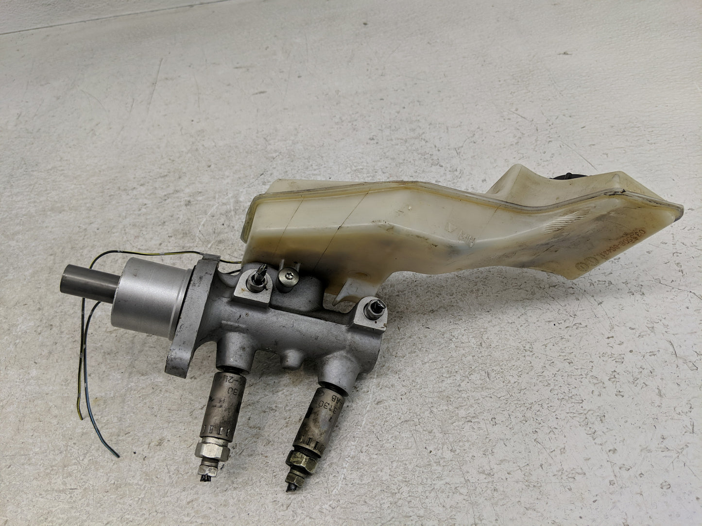 2004-2013 Mazda 3 Brake Master Cylinder - Oemusedautoparts1.com
