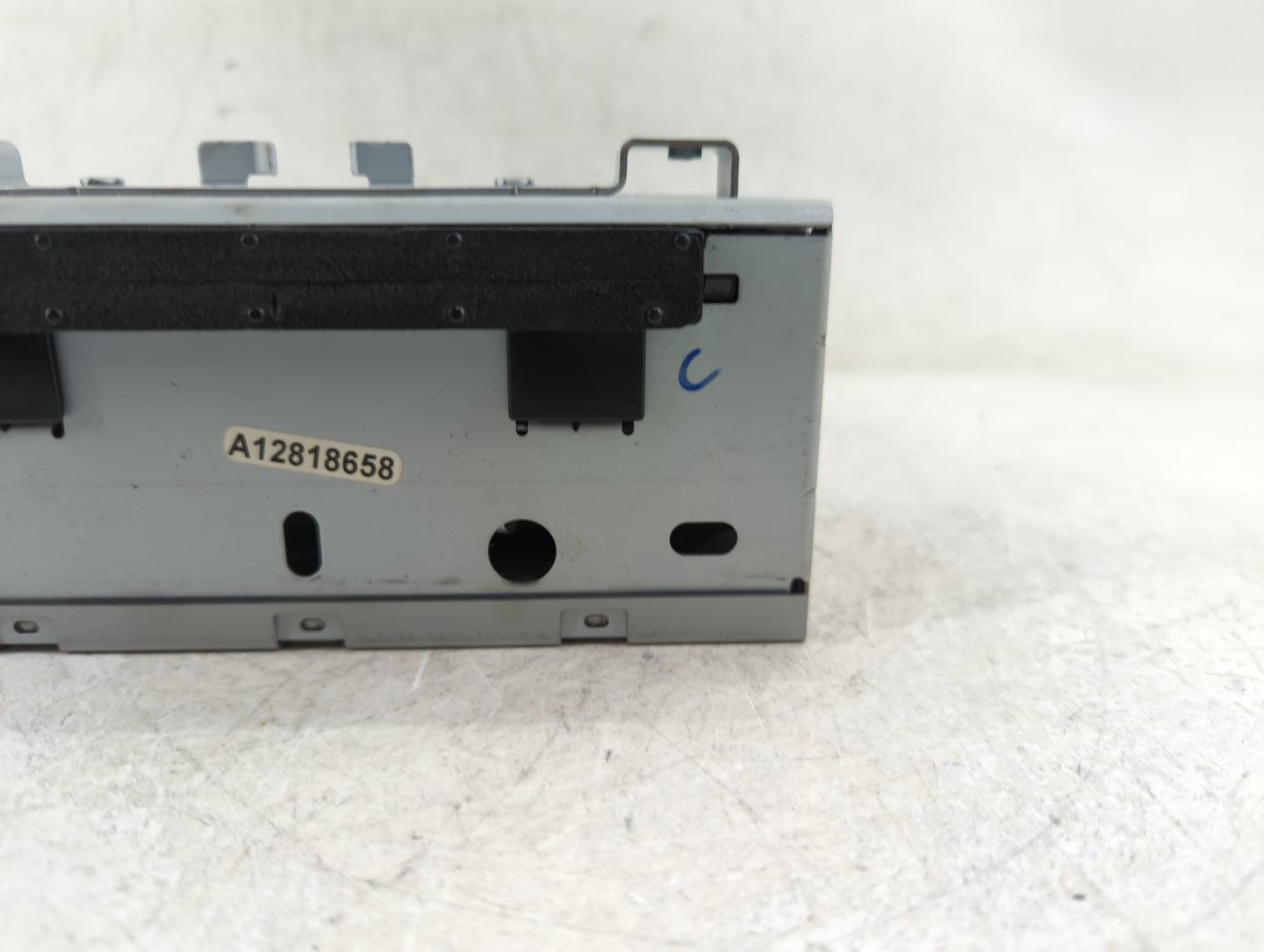 2008 Mazda 3 Radio AM FM Cd Player Receiver Replacement P/N:D2BT-19C107-AE Fits OEM Used Auto Parts - Oemusedautoparts1.com