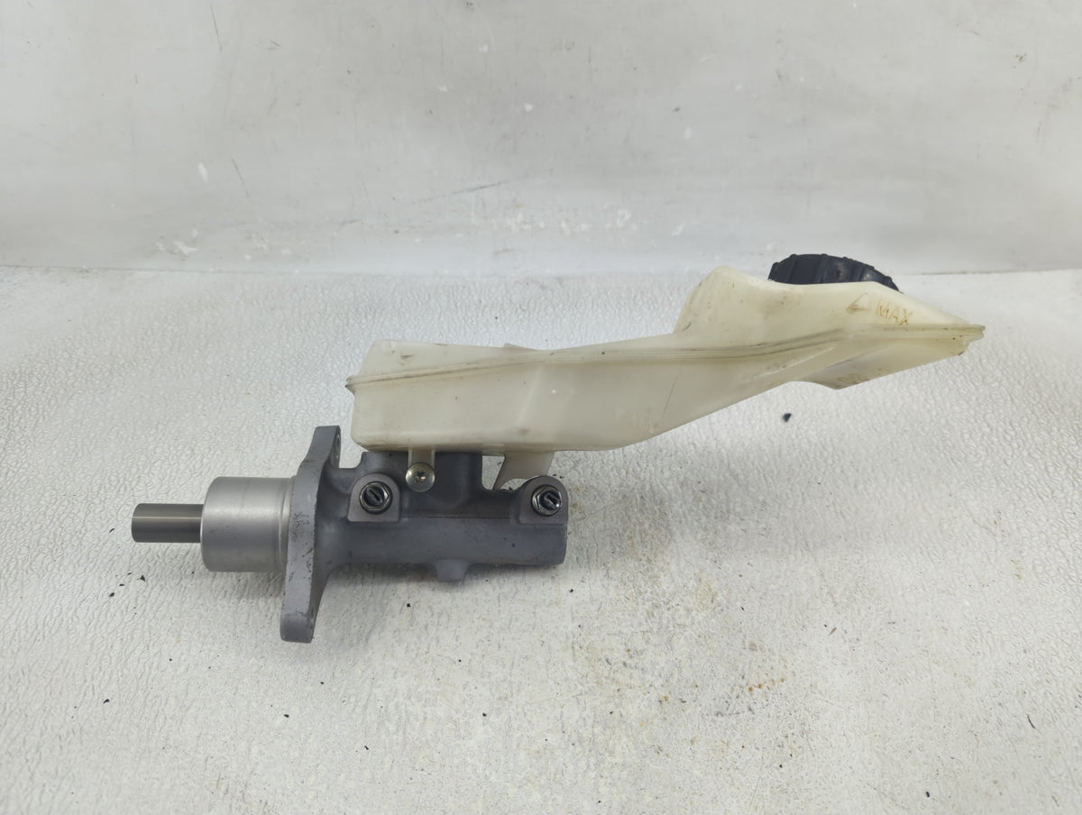 2004-2013 Mazda 3 Brake Master Cylinder 1290527 - Oemusedautoparts1.com