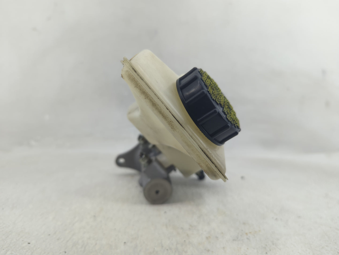 2004-2013 Mazda 3 Brake Master Cylinder - Oemusedautoparts1.com