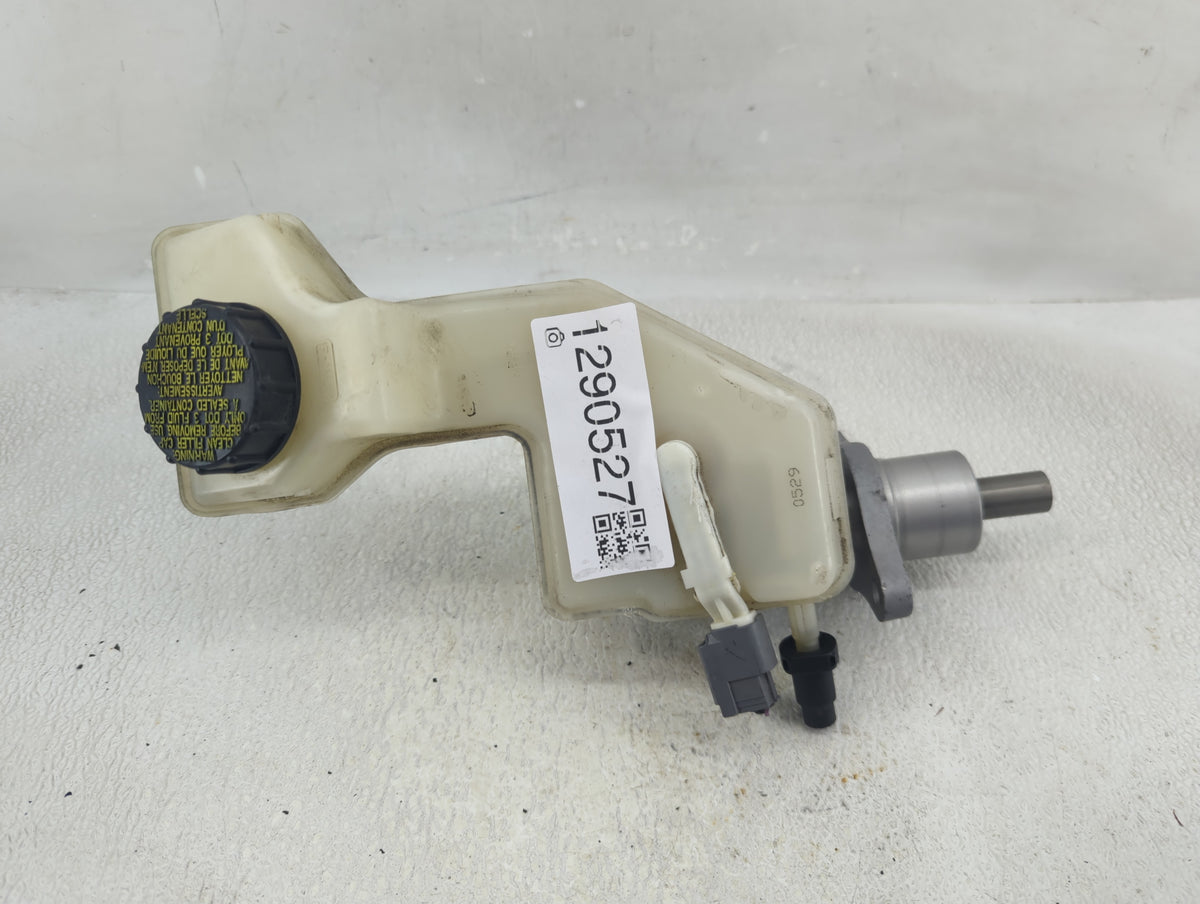 2004-2013 Mazda 3 Brake Master Cylinder 1290527 - Oemusedautoparts1.com