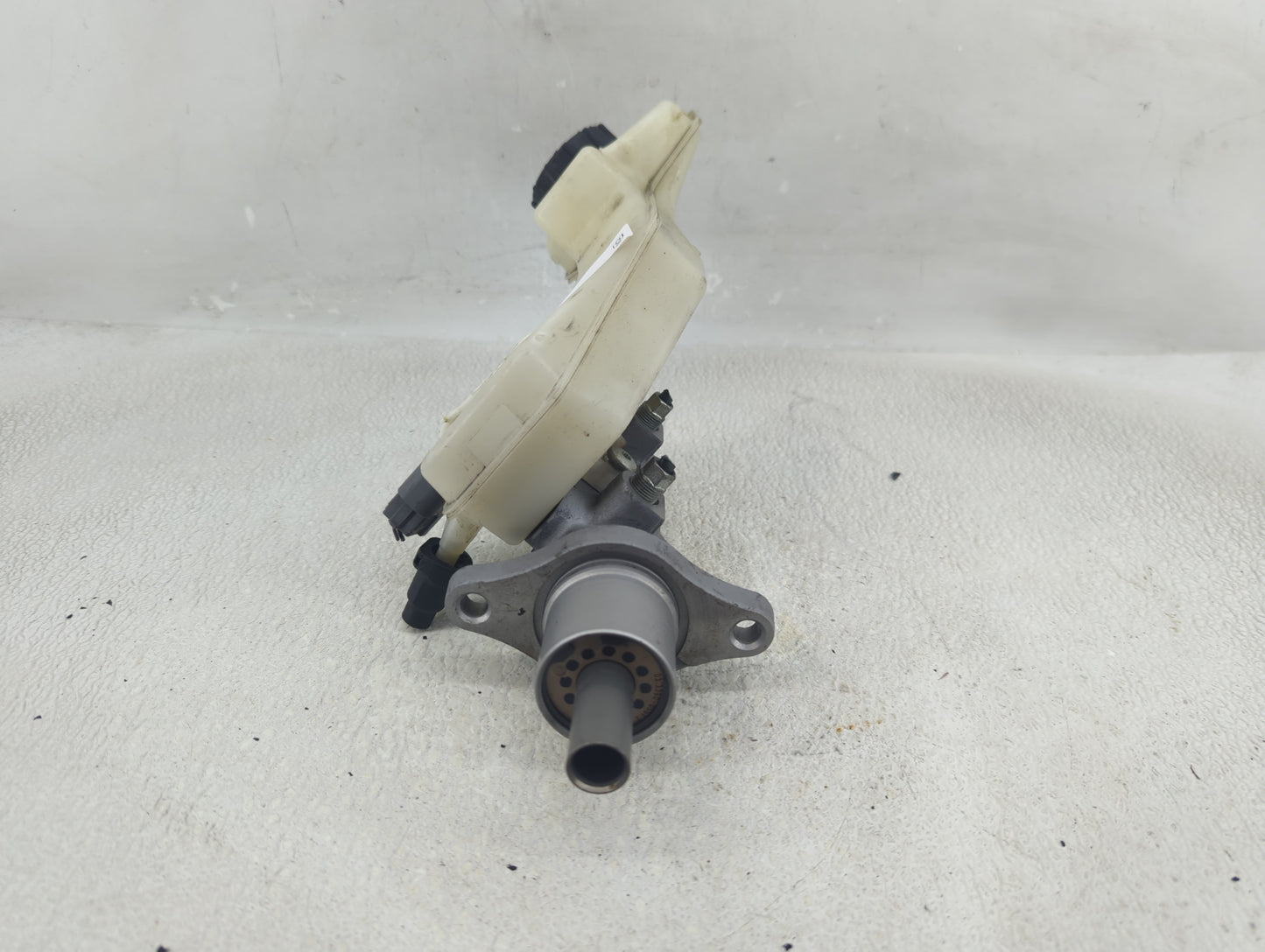 2004-2013 Mazda 3 Brake Master Cylinder - Oemusedautoparts1.com