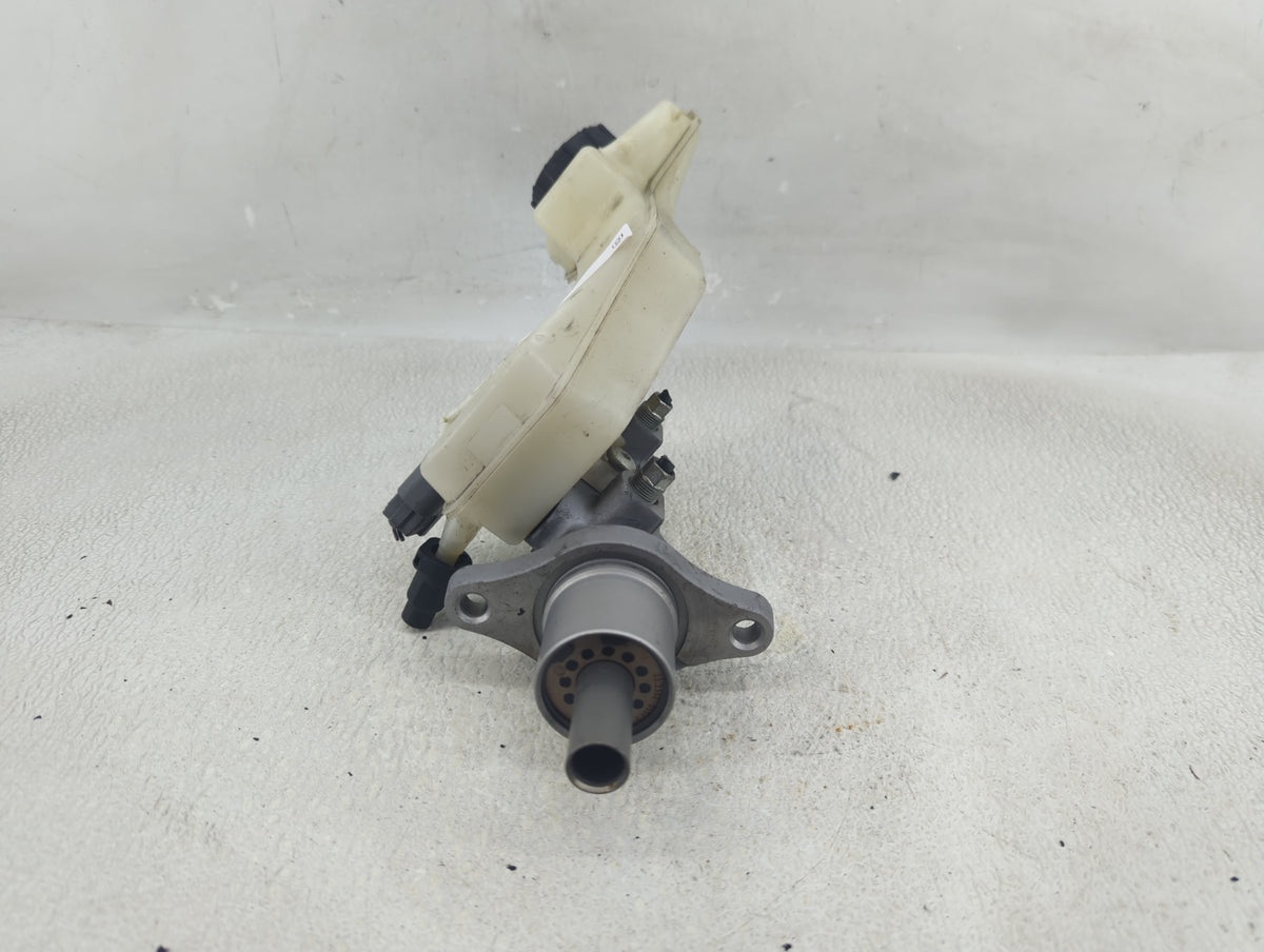2004-2013 Mazda 3 Brake Master Cylinder 1290527 - Oemusedautoparts1.com
