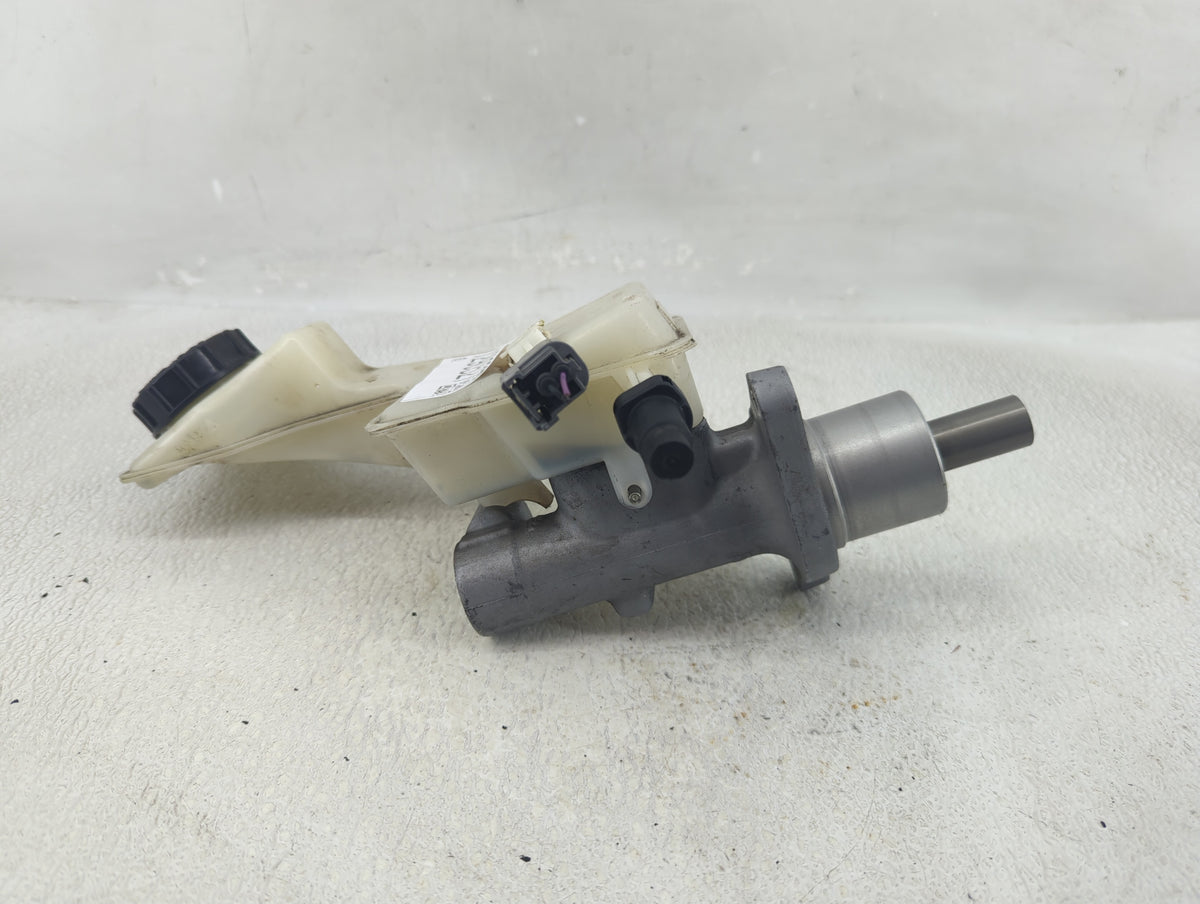 2004-2013 Mazda 3 Brake Master Cylinder 1290527 - Oemusedautoparts1.com