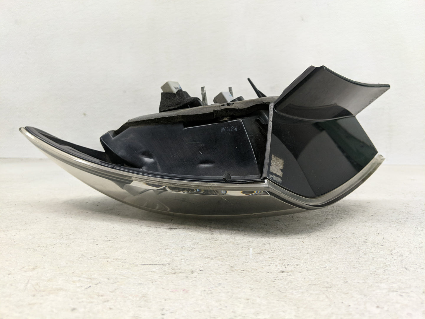 2005-2009 Mazda 3 Tail Light Assembly Driver Left OEM Fits Fits 2005 2006 2007 2008 2009 OEM Used Auto Parts - Oemusedautopa