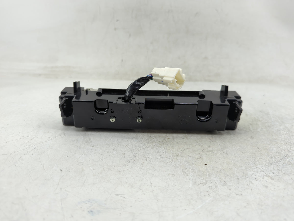 2006-2009 Mazda 3 Information Radio Display Screen 1291407 - Oemusedautoparts1.com