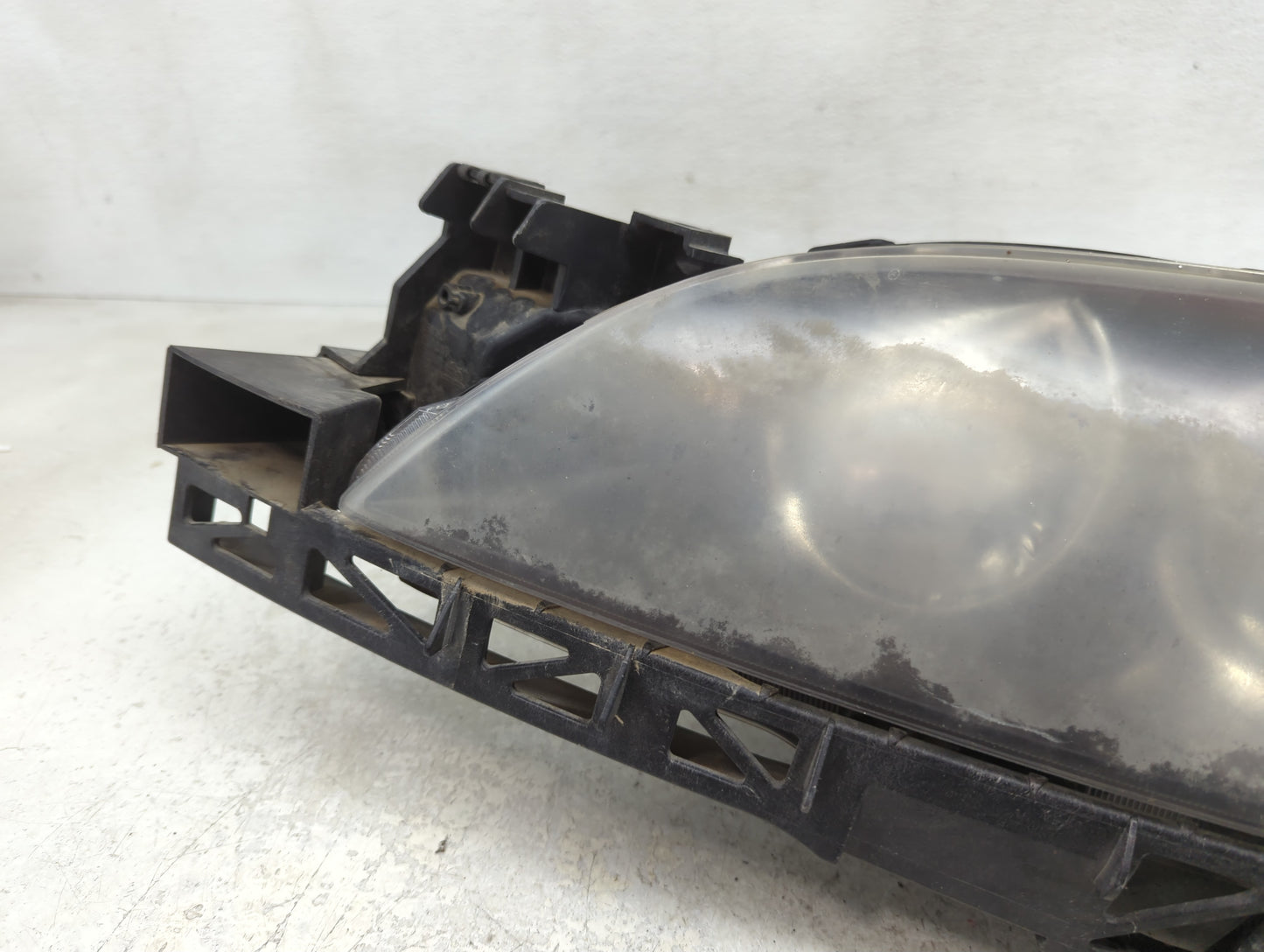 2004-2009 Mazda 3 Driver Left Oem Head Light Headlight Lamp - Oemusedautoparts1.com