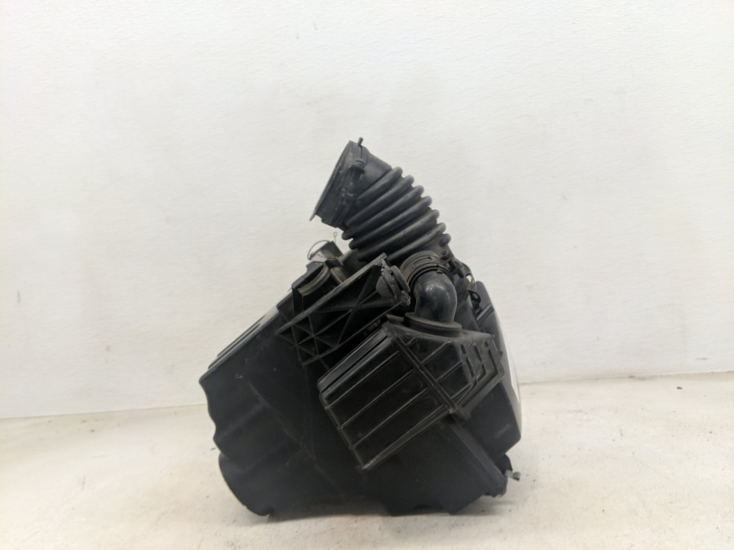 2004-2009 Mazda 3 Air Cleaner Intake-duct Hose Tube 1464701 - Oemusedautoparts1.com