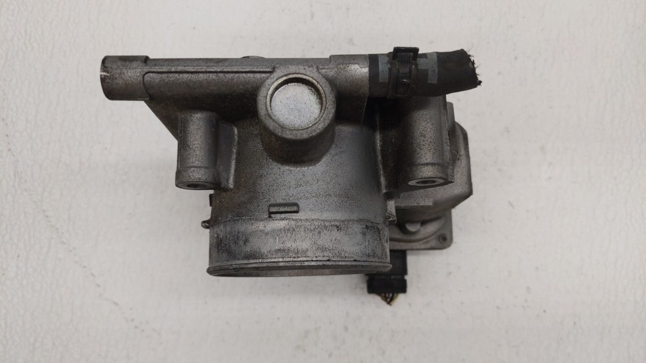 2006-2013 Mazda 3 Throttle Body P/N:6M86-9F991 L3R4 13 640, 6M8G-A Fits Fits 2006 2007 2008 2009 2010 2011 2012 2013 OEM Use