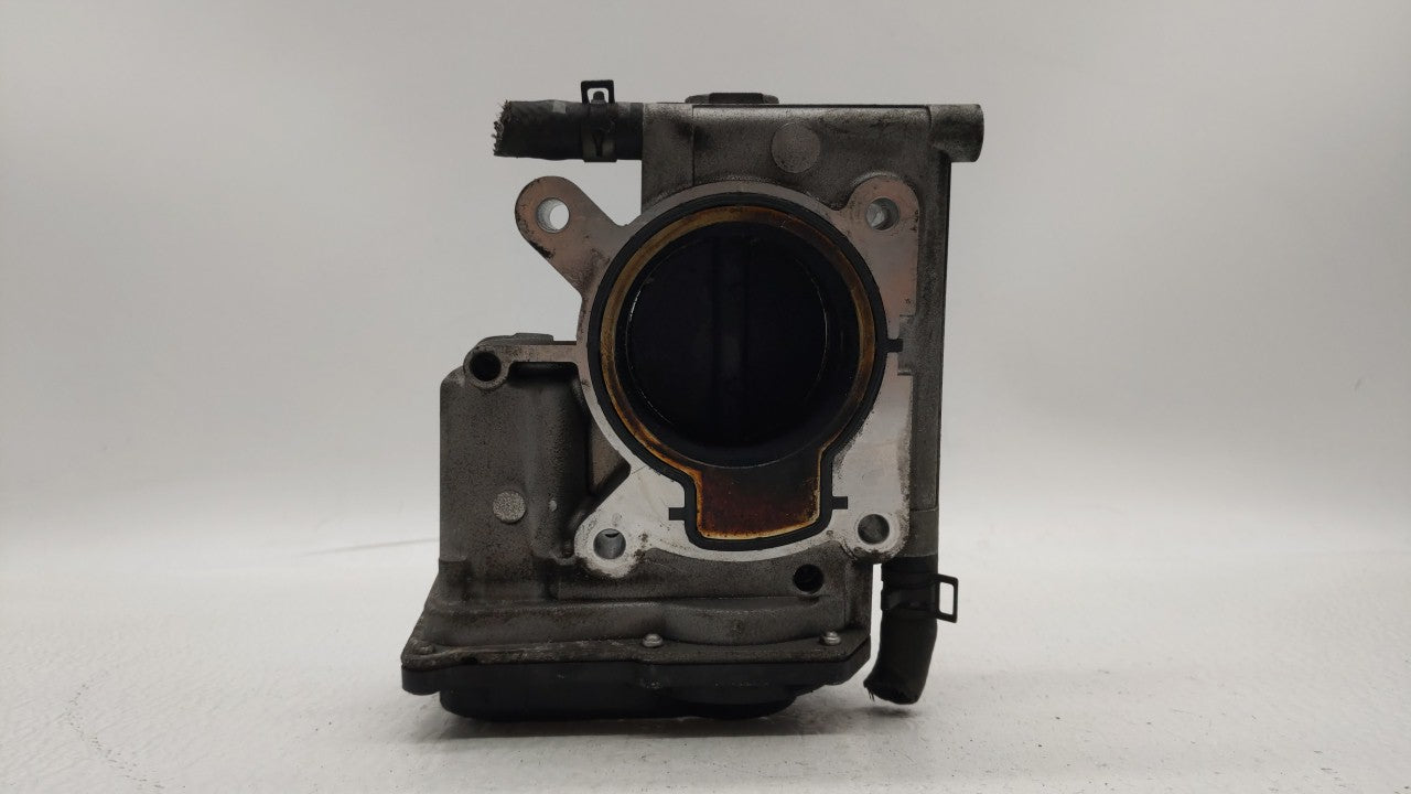 2006-2013 Mazda 3 Throttle Body P/N:6M86-9F991 L3R4 13 640, 6M8G-A Fits Fits 2006 2007 2008 2009 2010 2011 2012 2013 OEM Use