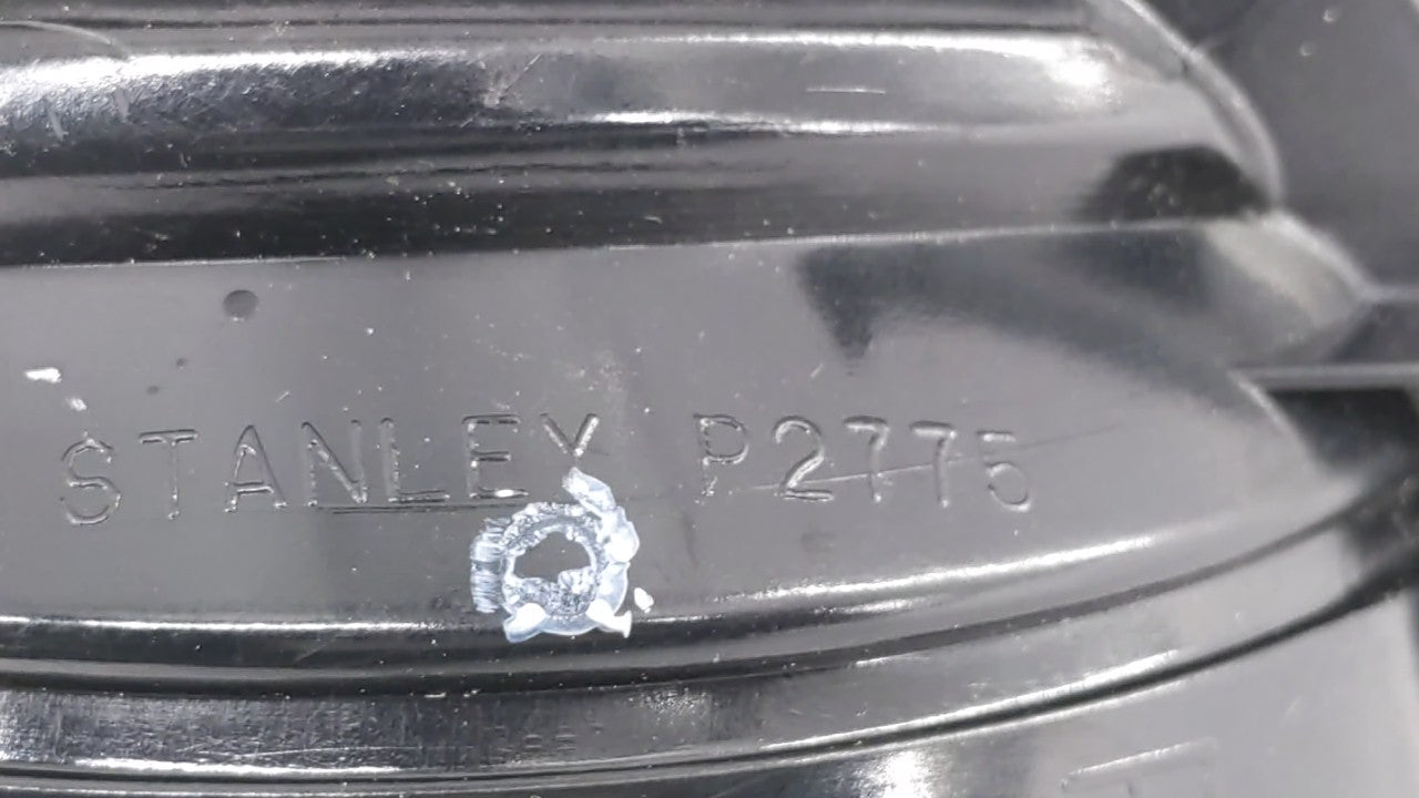 2007-2009 Mazda 3 Tail Light Assembly Passenger Right OEM P/N:P3917R Fits Fits 2007 2008 2009 OEM Used Auto Parts - Oemuseda