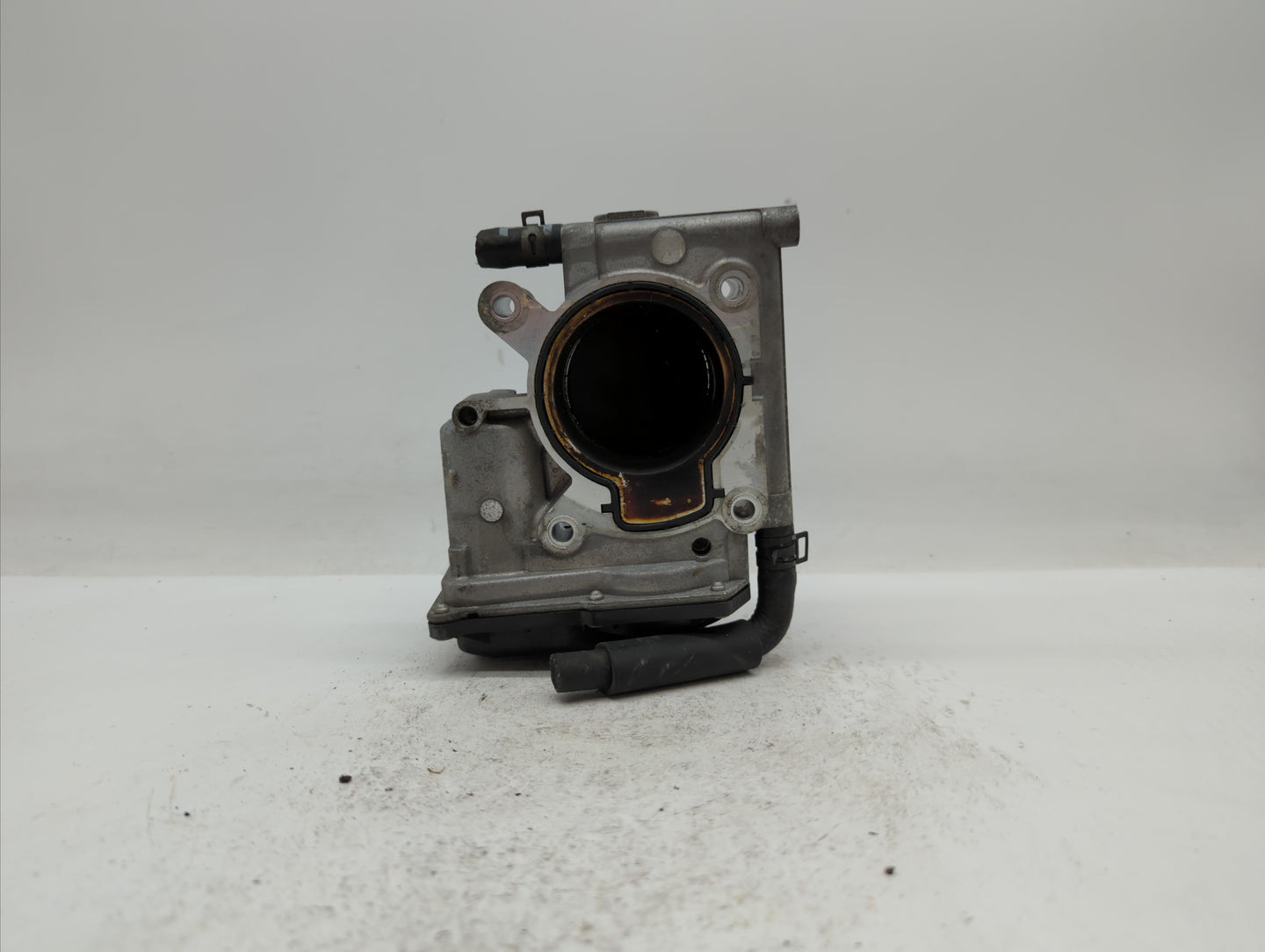 2006-2013 Mazda 3 Throttle Body P/N:6M8G-9F991-A L3R4 13 640, L3G2 13 640 A Fits Fits 2006 2007 2008 2009 2010 2011 2012 201