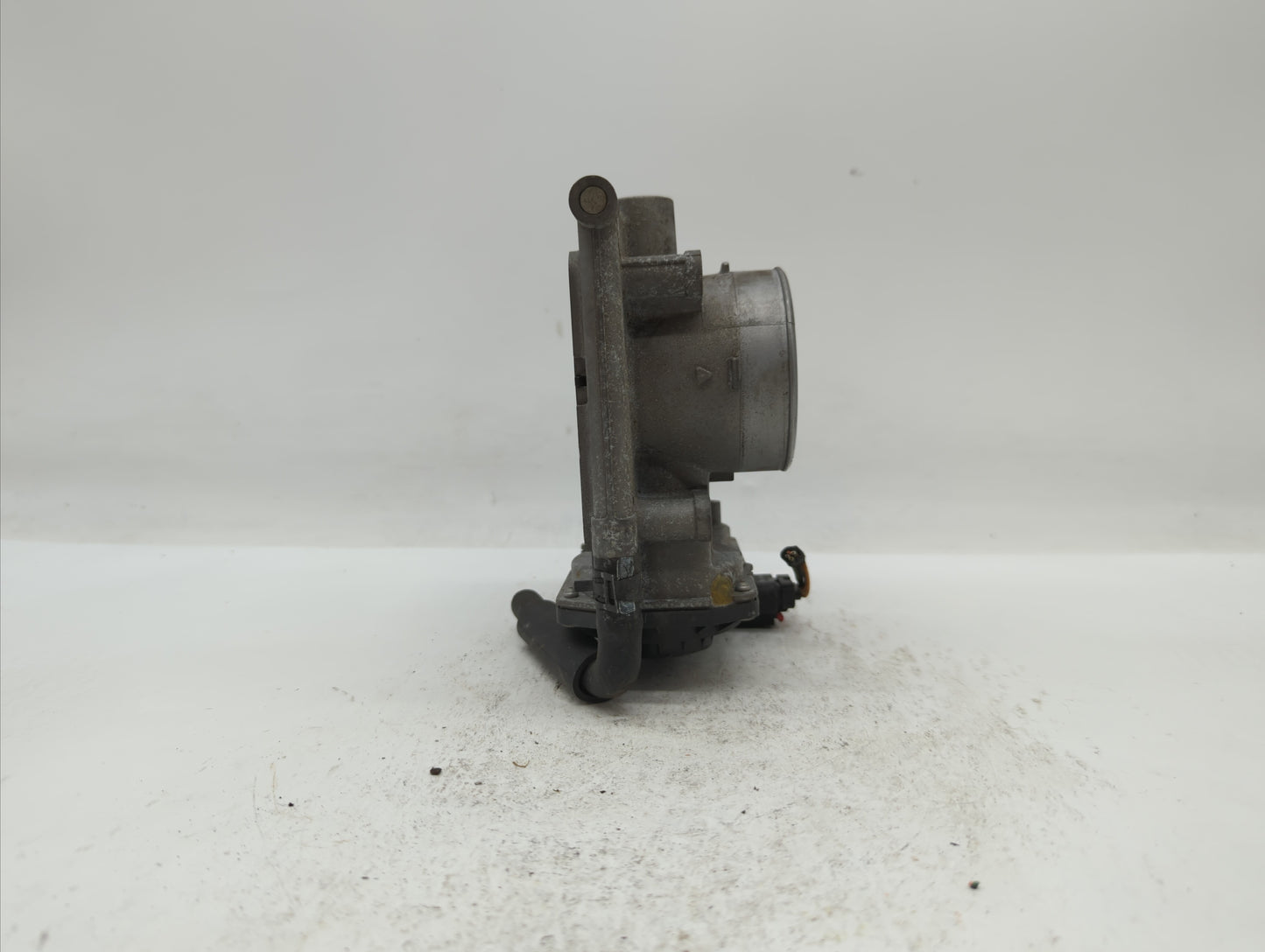 2006-2013 Mazda 3 Throttle Body P/N:6M8G-9F991-A L3R4 13 640, L3G2 13 640 A Fits Fits 2006 2007 2008 2009 2010 2011 2012 201