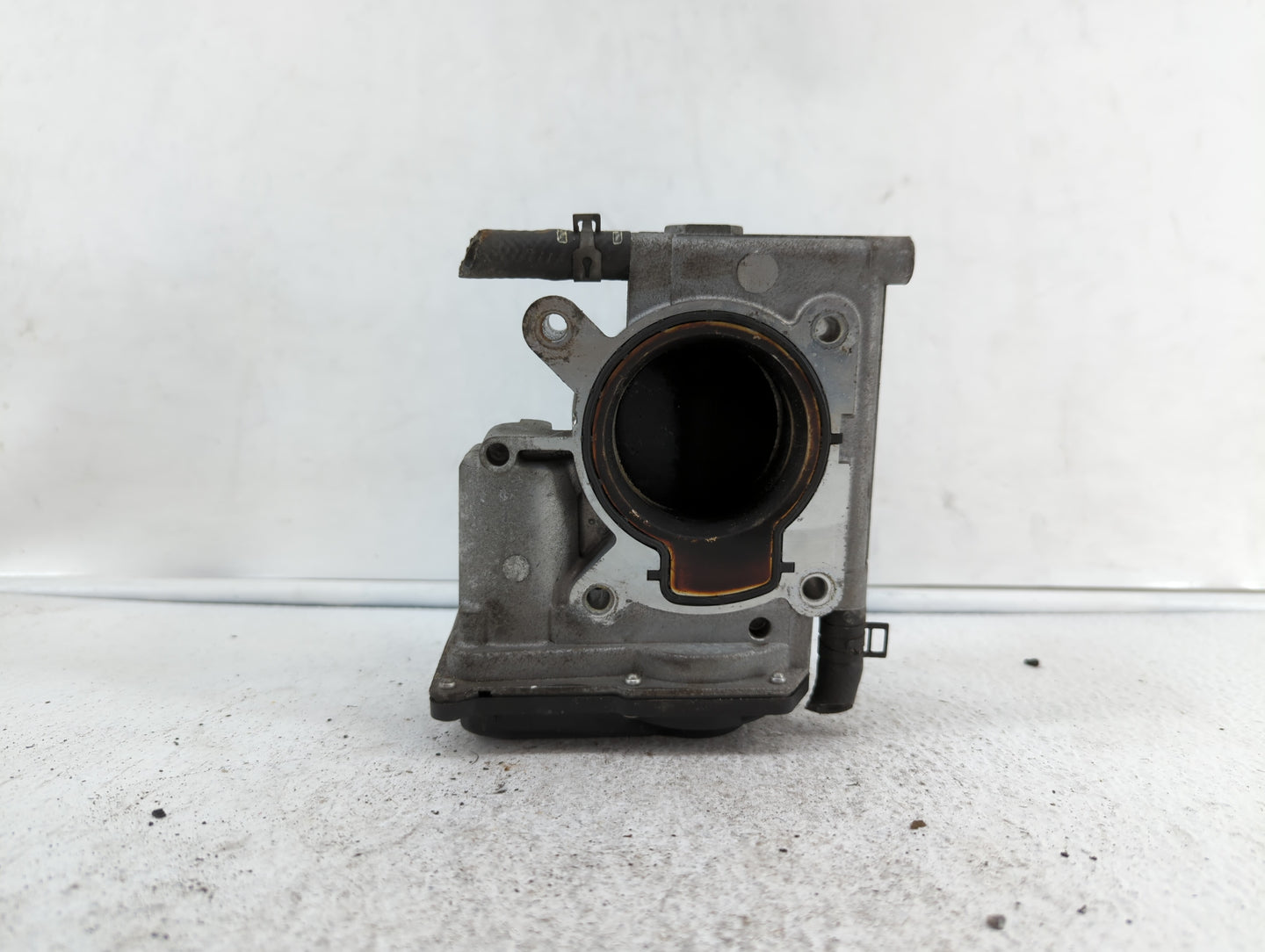 2006-2013 Mazda 3 Throttle Body P/N:6M8G-9F991-A L3R4 13 640, L3G2 13 640 A Fits Fits 2006 2007 2008 2009 2010 2011 2012 201