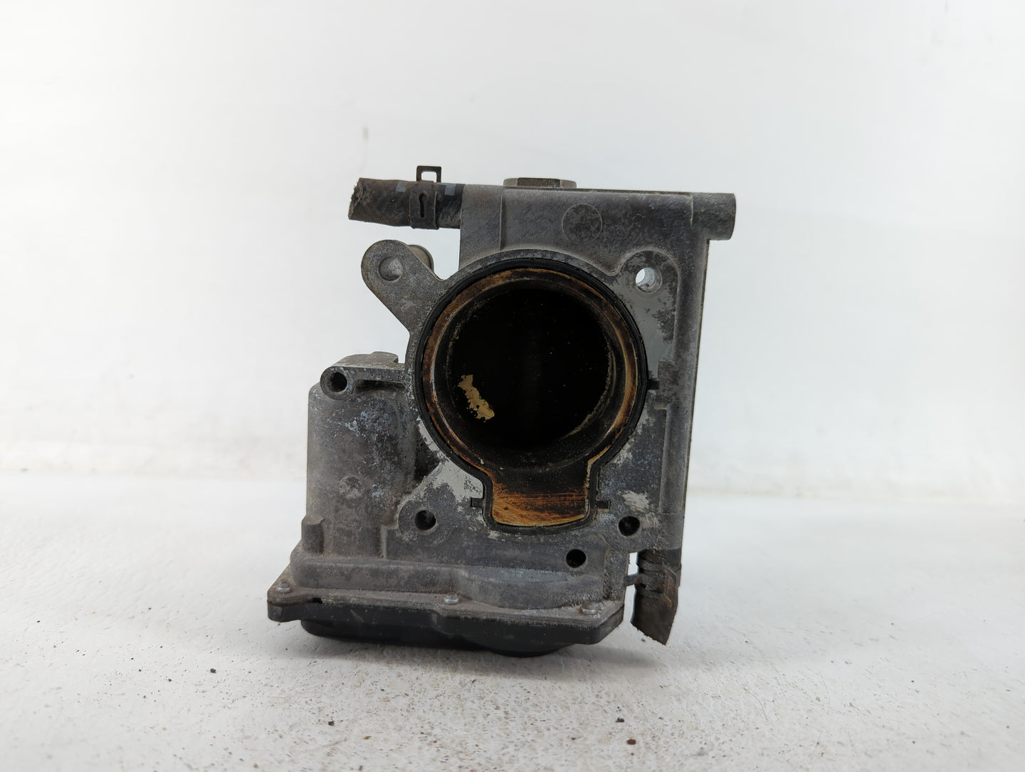 2006-2013 Mazda 3 Throttle Body P/N:L3R4 13 640 L3G2 13 640 A, P53N 13 640 Fits Fits 2006 2007 2008 2009 2010 2011 2012 2013