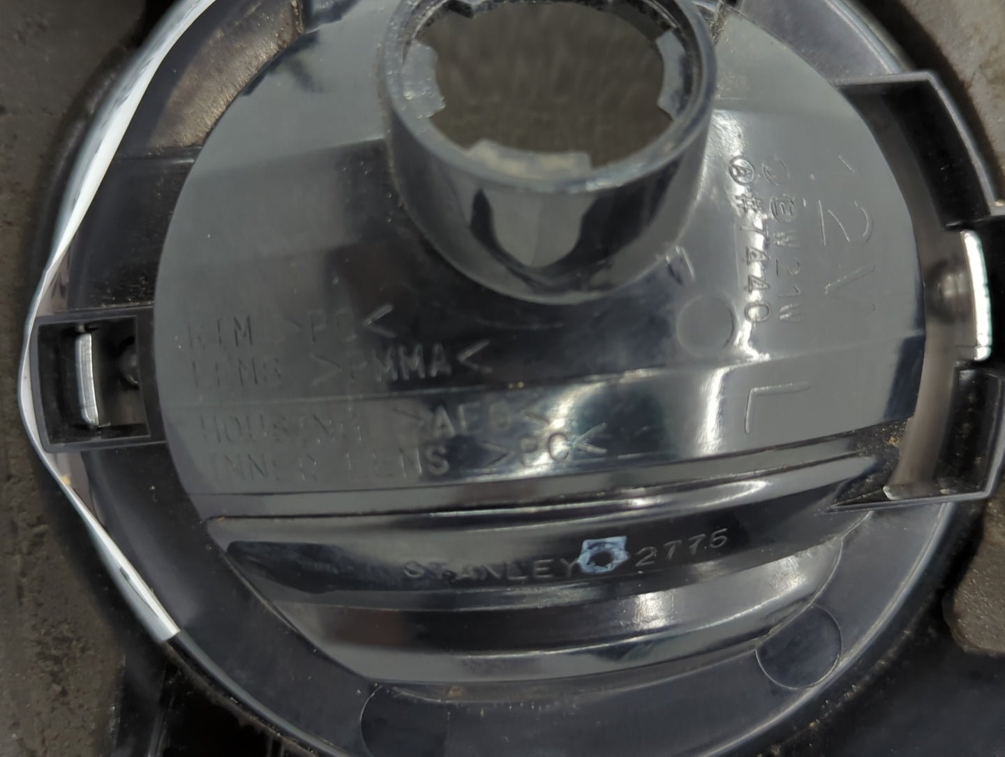 2007-2009 Mazda 3 Tail Light Assembly Driver Left OEM P/N:P2775 Fits Fits 2007 2008 2009 OEM Used Auto Parts - Oemusedautopa