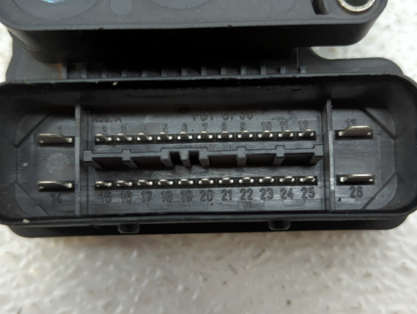 2007-2009 Mazda 3 Chassis Control Module Ccm Bcm Body Control - Oemusedautoparts1.com