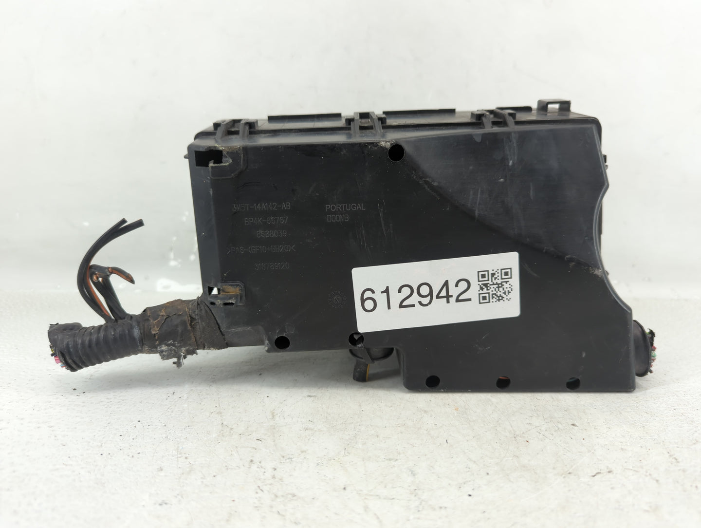 2004-2009 Mazda 3 Fusebox Fuse Box Panel Relay Module P/N:518818109 Fits Fits 2004 2005 2006 2007 2008 2009 OEM Used Auto Pa