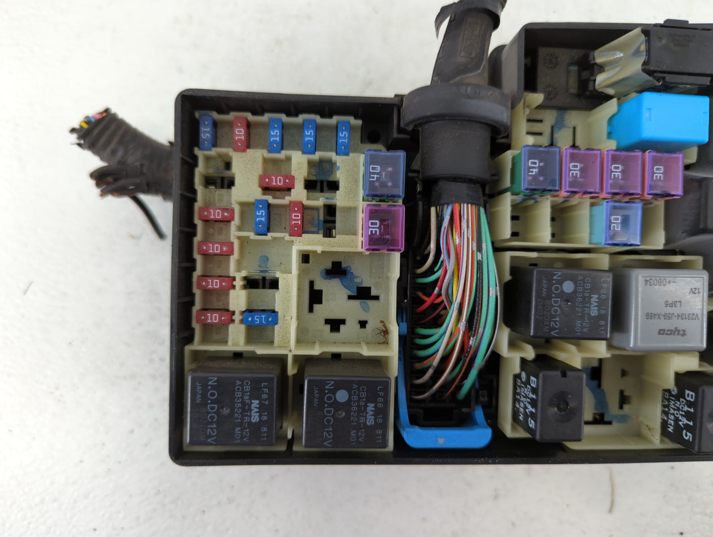 2004-2009 Mazda 3 Fusebox Fuse Box Panel Relay Module P/N:8688039 318789120 Fits Fits 2004 2005 2006 2007 2008 2009 OEM Used
