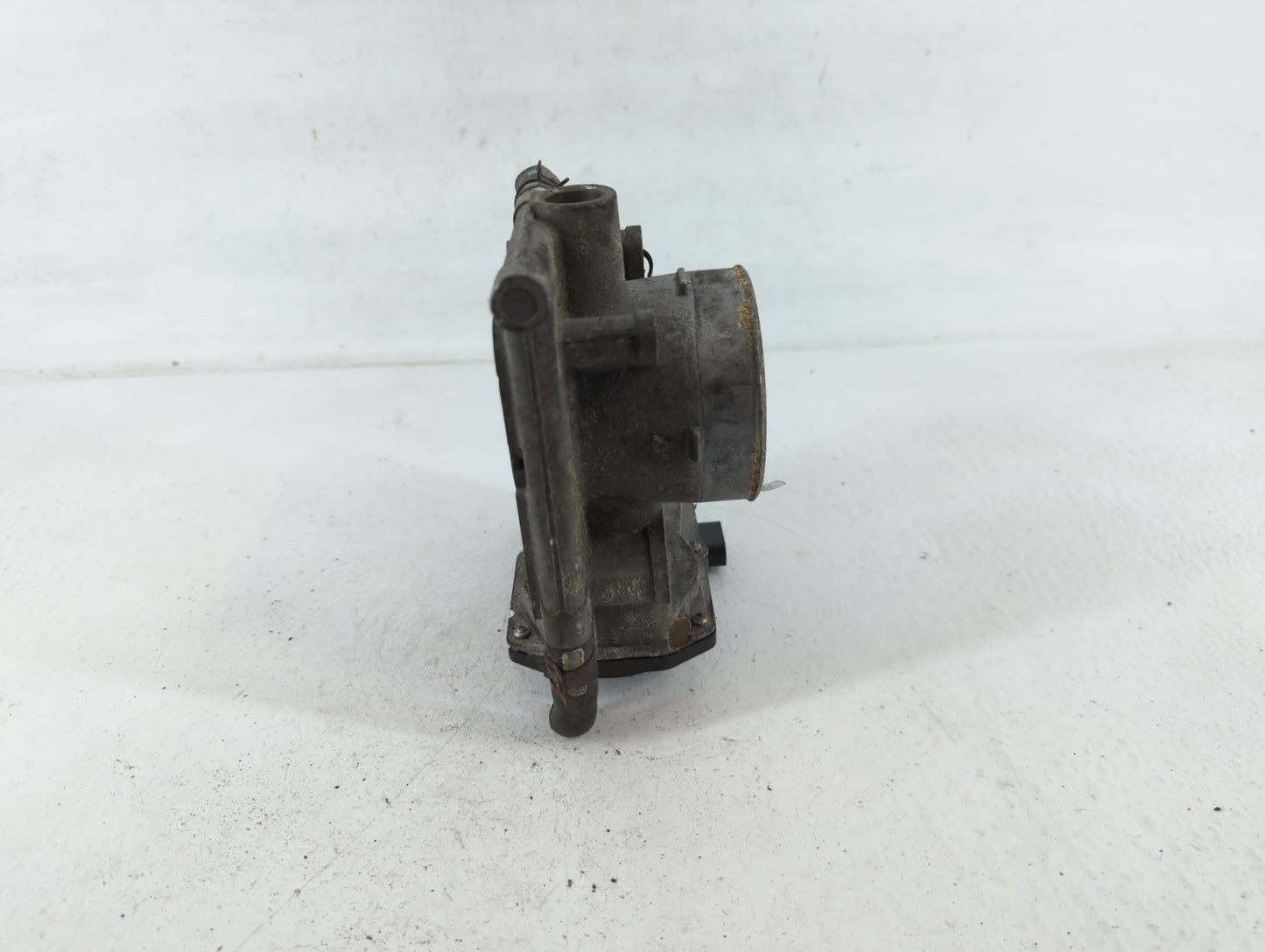 2006-2013 Mazda 3 Throttle Body P/N:125002163 L3R4 13 640 Fits Fits 2006 2007 2008 2009 2010 2011 2012 2013 OEM Used Auto Pa