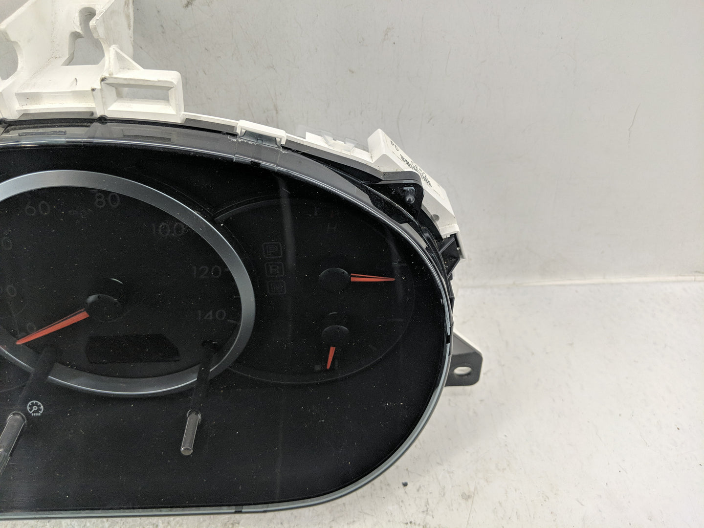 2008-2009 Mazda 5 Instrument Cluster Speedometer Gauges Fits Fits 2008 2009 OEM Used Auto Parts - Oemusedautoparts1.com
