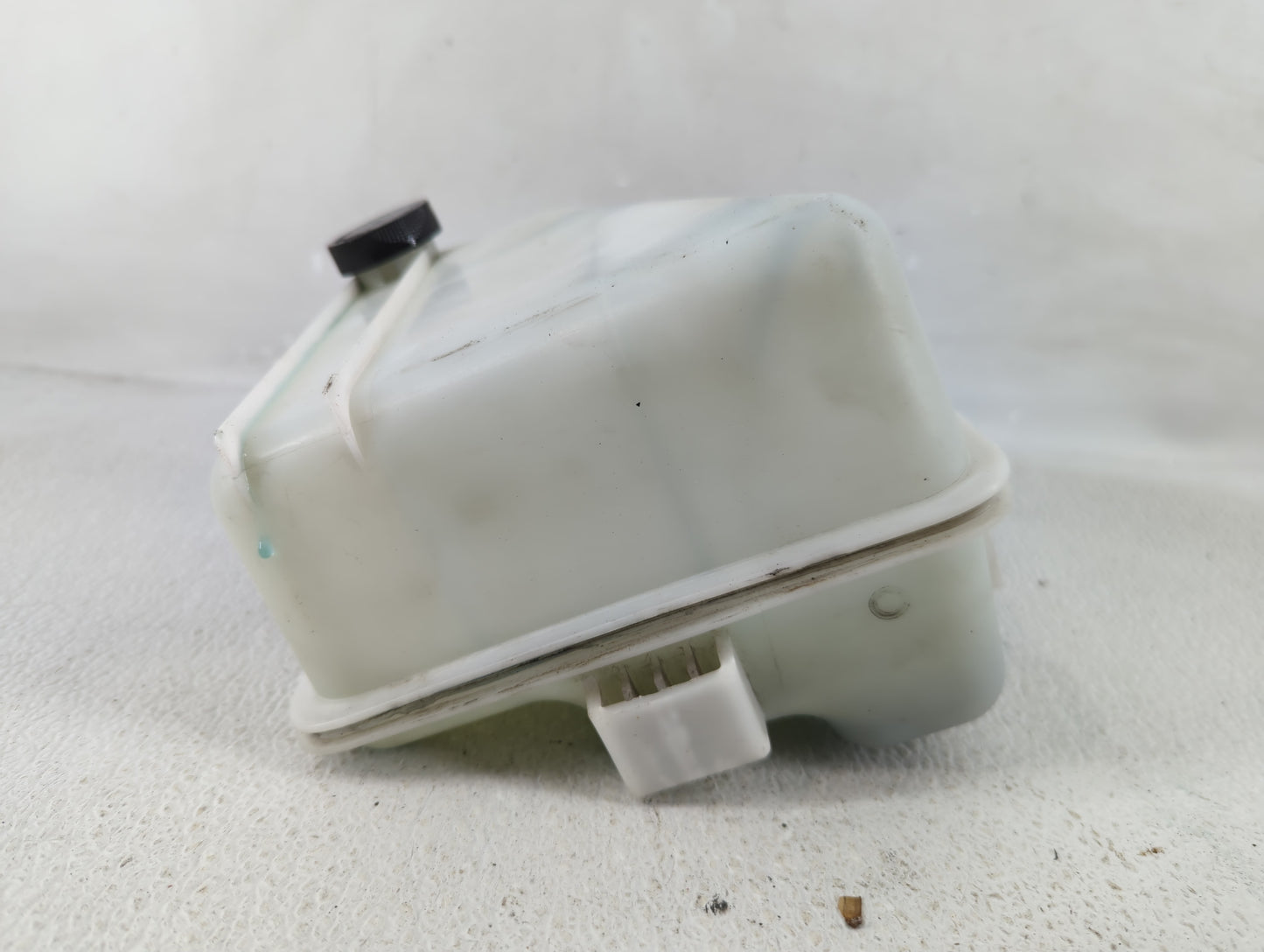 2006-2010 Mazda 5 Windshield Washer Fluid Reservoir Bottle Oem - Oemusedautoparts1.com