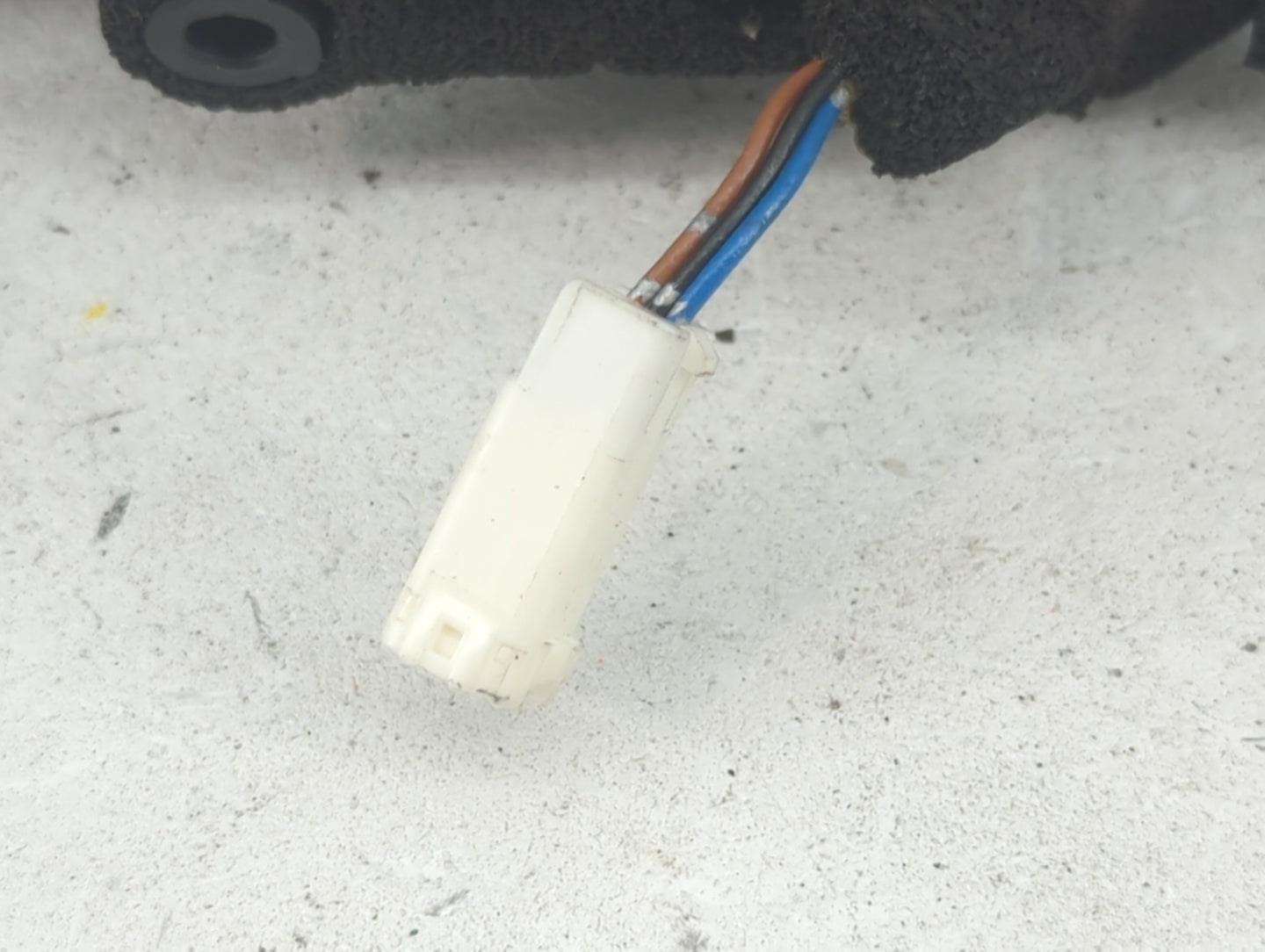 2008-2010 Mazda 5 Passenger Side View Mirror - Right Door Mirror OEM Used - Oemusedautoparts1.com