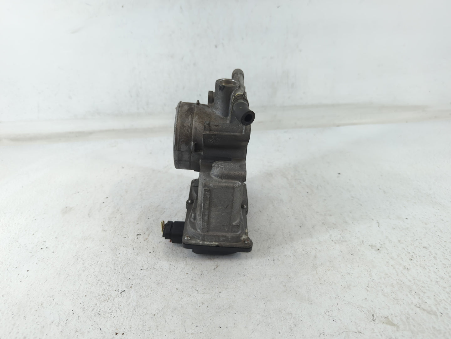 2008-2010 Mazda 5 Throttle Body P/N:1251 01692 L3R4 13 640 Fits Fits 2006 2007 2008 2009 2010 2011 2012 2013 OEM Used Auto P