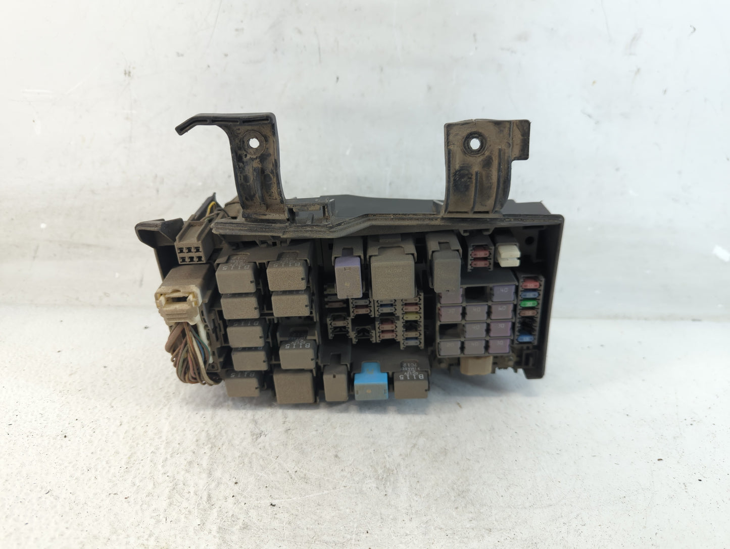 2006-2008 Mazda 6 Fusebox Fuse Box Panel Relay Module P/N:GR6A-66760 Fits Fits 2006 2007 2008 OEM Used Auto Parts - Oemuseda