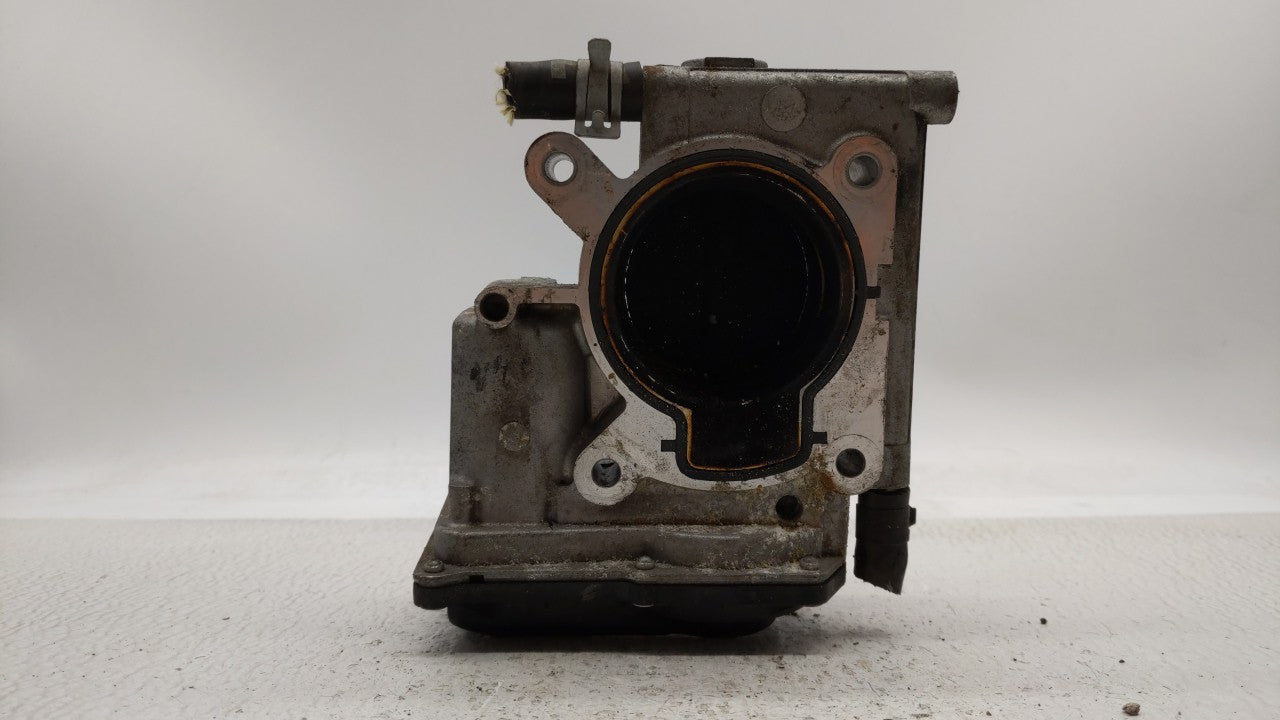 2006-2008 Mazda 6 Throttle Body P/N:L3R4 13 640 L3G2 13 640 A, P53N 13 640 Fits Fits 2006 2007 2008 2009 2010 2011 2012 2013