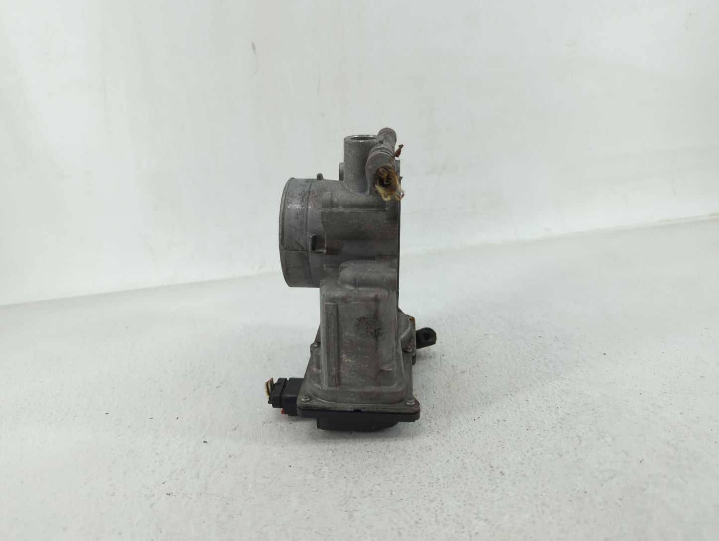 2006-2008 Mazda 6 Throttle Body P/N:L3R4 13 640 L3G2 13 640 A, P53N 13 640 Fits Fits 2006 2007 2008 2009 2010 2011 2012 2013
