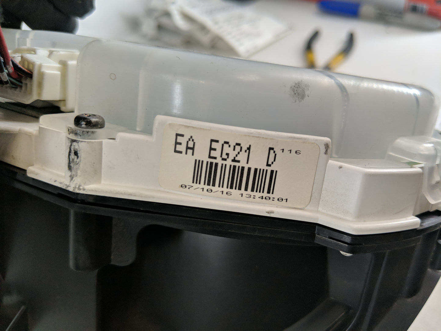 2007-2009 Mazda Cx-7 Instrument Cluster Speedometer Gauges P/N:EA EG21 D Fits Fits 2007 2008 2009 OEM Used Auto Parts - Oemu