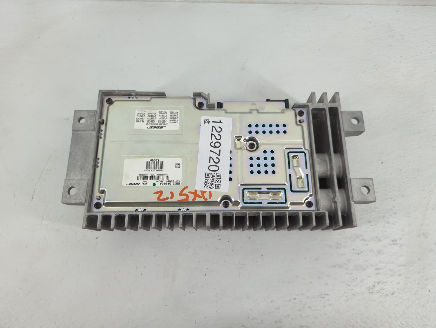 2007-2008 Mazda Cx-7 Radio AM FM Cd Player Receiver Replacement P/N:EG23 66 920A Fits Fits 2007 2008 OEM Used Auto Parts - O