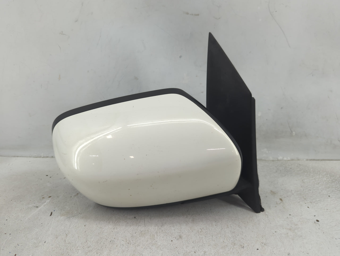 2008 Mazda Cx-7 Driver Left Side View Manual Door Mirror White - Oemusedautoparts1.com