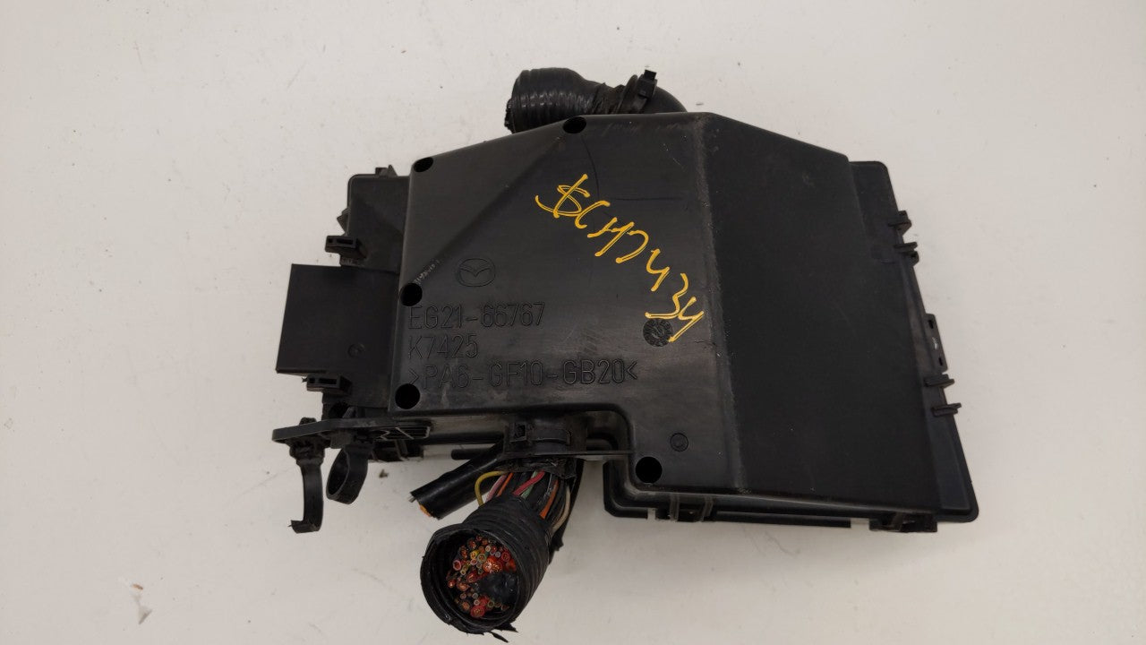 2007-2009 Mazda Cx-7 Fusebox Fuse Box Panel Relay Module P/N:EG21-66767 518818109, EG21-66761A Fits Fits 2007 2008 2009 OEM 